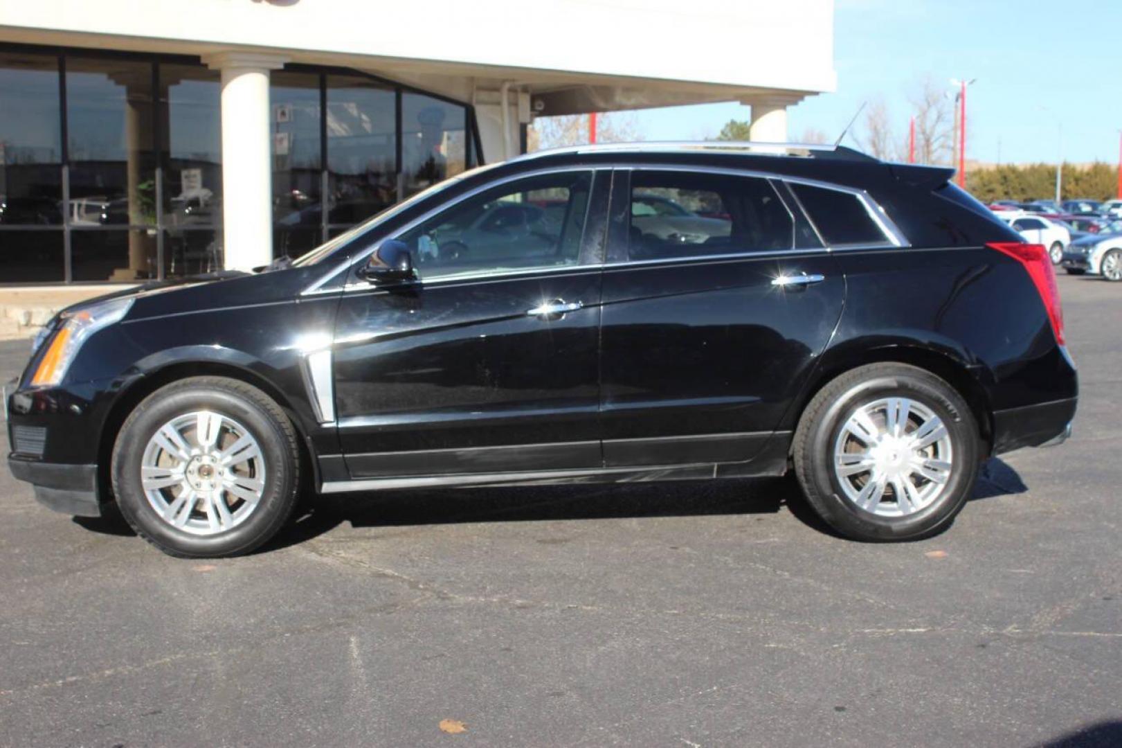 2013 Black Cadillac SRX Premium (3GYFNCE3XDS) with an 3.6L V6 DOHC 24V FFV engine, 6-Speed Automatic transmission, located at 4301 NW 39th , Oklahoma City, OK, 73112, (405) 949-5600, 35.512135, -97.598671 - NO DRIVERS LICENCE NO-FULL COVERAGE INSURANCE-NO CREDIT CHECK. COME ON OVER TO SUPERSPORTS AND TAKE A LOOK AND TEST DRIVE. PLEASE GIVE US A CALL AT (405) 949-5600. NO LICENSIA DE MANEJAR- NO SEGURO DE COBERTURA TOTAL- NO VERIFICACCION DE CREDITO. POR FAVOR VENGAN A SUPERSPORTS, ECHE UN - Photo#6
