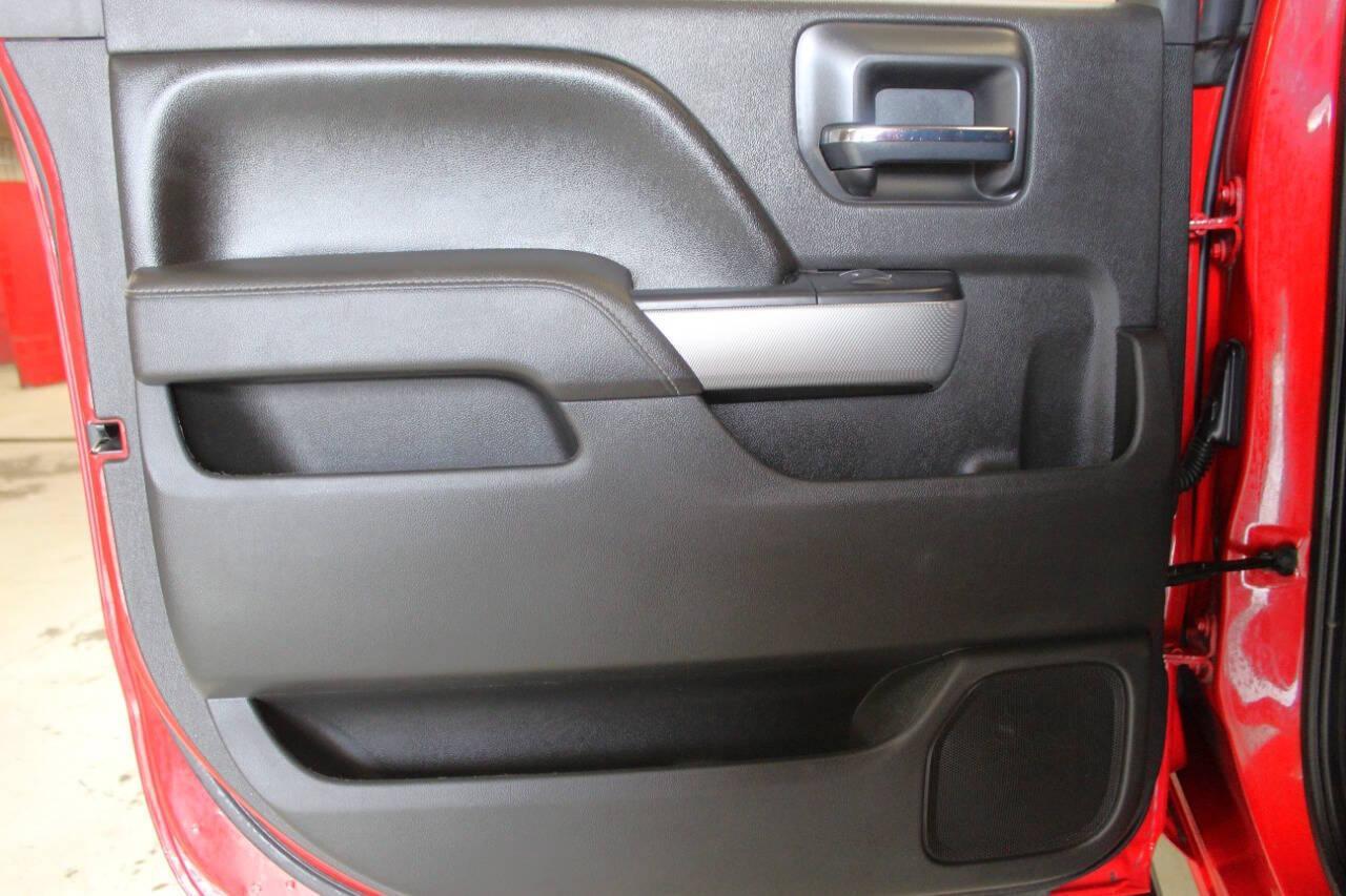 2017 Red Chevrolet Silverado 1500 LT Crew Cab 4WD (3GCUKREC9HG) with an 5.3L V8 5.3L V8 engine, Automatic 6-Speed transmission, located at 4301 NW 39th , Oklahoma City, OK, 73112, (405) 949-5600, 35.512135, -97.598671 - NO DRIVERS LICENCE NO-FULL COVERAGE INSURANCE-NO CREDIT CHECK. COME ON OVER TO SUPERSPORTS AND TAKE A LOOK AND TEST DRIVE. PLEASE GIVE US A CALL AT (405) 949-5600. NO LICENSIA DE MANEJAR- NO SEGURO DE COBERTURA TOTAL- NO VERIFICACCION DE CREDITO. POR FAVOR VENGAN A SUPERSPORTS, ECHE UN - Photo#14