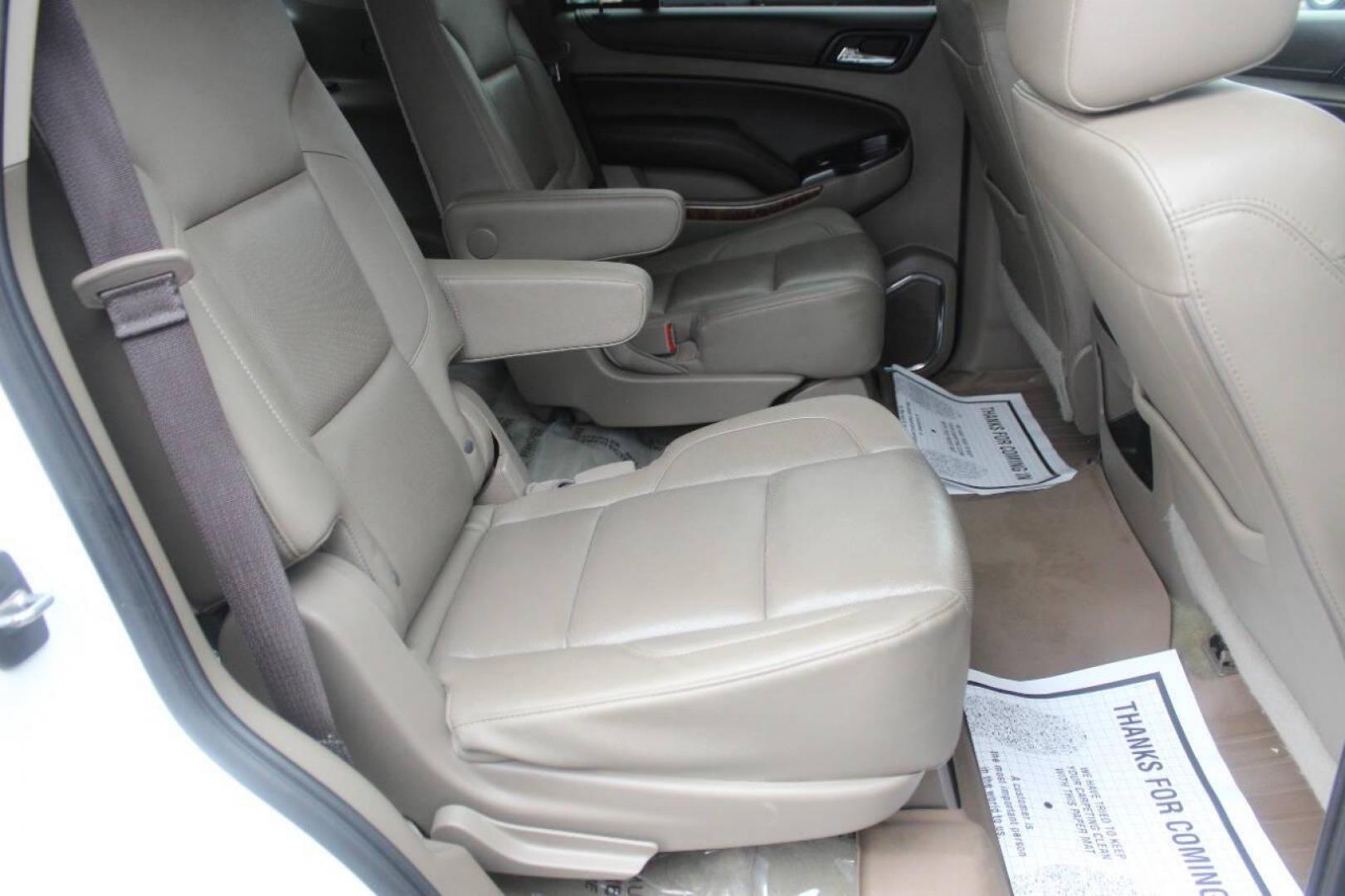 2017 White Chevrolet Tahoe Premier 4WD (1GNSKCKCXHR) with an 5.3L V8 OHV 16V engine, 6A transmission, located at 4301 NW 39th , Oklahoma City, OK, 73112, (405) 949-5600, 35.512135, -97.598671 - NO DRIVERS LICENCE NO-FULL COVERAGE INSURANCE-NO CREDIT CHECK. COME ON OVER TO SUPERSPORTS AND TAKE A LOOK AND TEST DRIVE. PLEASE GIVE US A CALL AT (405) 949-5600. NO LICENSIA DE MANEJAR- NO SEGURO DE COBERTURA TOTAL- NO VERIFICACCION DE CREDITO. POR FAVOR VENGAN A SUPERSPORTS, - Photo#11