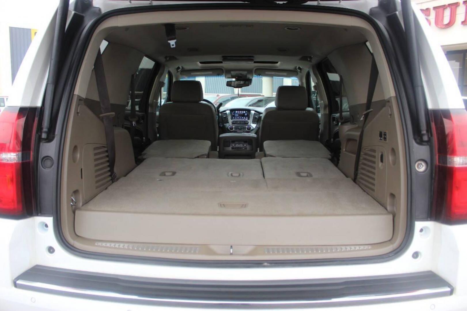 2017 White Chevrolet Tahoe Premier 4WD (1GNSKCKCXHR) with an 5.3L V8 OHV 16V engine, 6A transmission, located at 4301 NW 39th , Oklahoma City, OK, 73112, (405) 949-5600, 35.512135, -97.598671 - NO DRIVERS LICENCE NO-FULL COVERAGE INSURANCE-NO CREDIT CHECK. COME ON OVER TO SUPERSPORTS AND TAKE A LOOK AND TEST DRIVE. PLEASE GIVE US A CALL AT (405) 949-5600. NO LICENSIA DE MANEJAR- NO SEGURO DE COBERTURA TOTAL- NO VERIFICACCION DE CREDITO. POR FAVOR VENGAN A SUPERSPORTS, - Photo#16