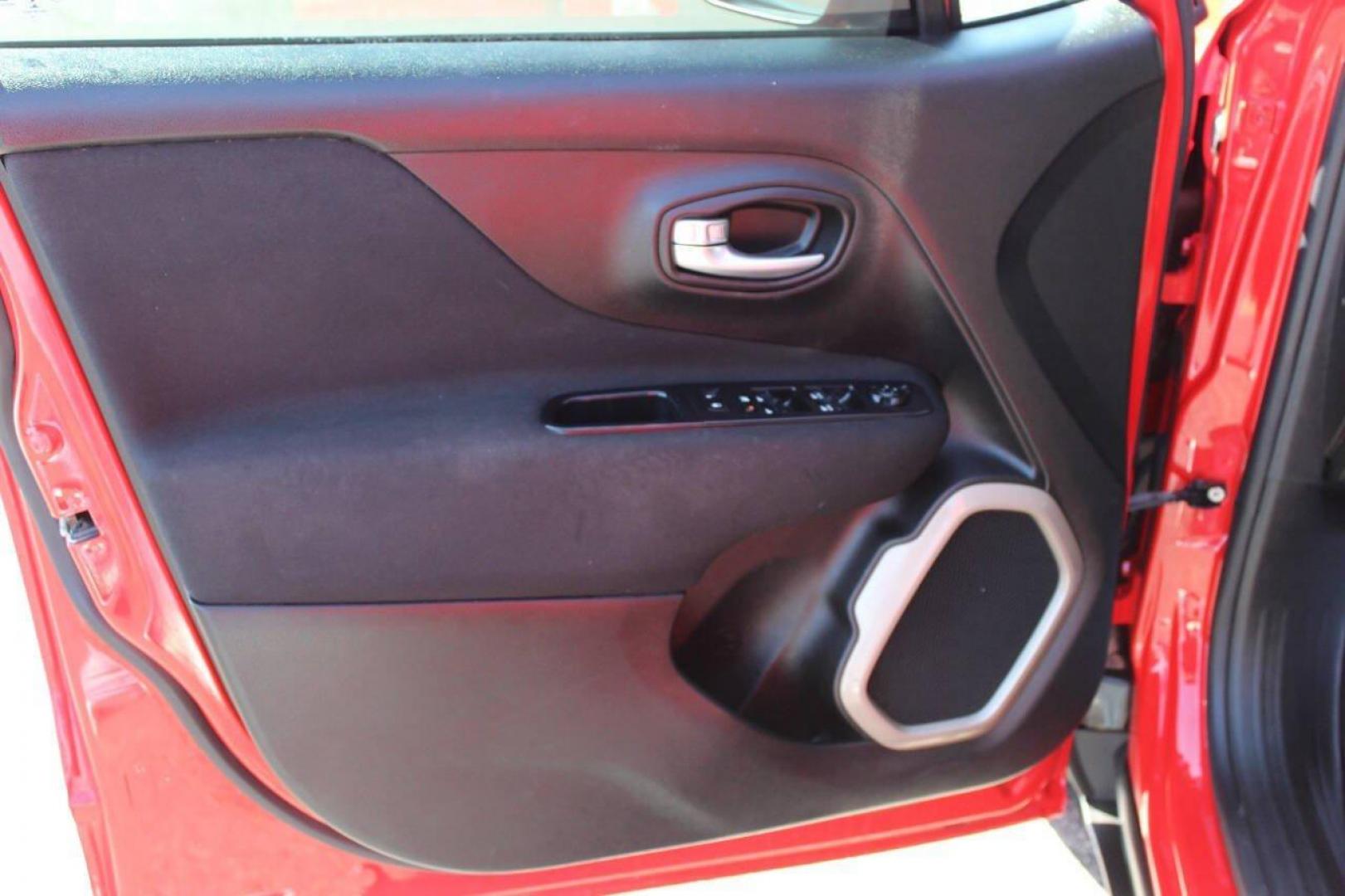 2015 Red Jeep Renegade Sport FWD (ZACCJAAT0FP) with an 2.4L L4 engine, 6-Speed Manual transmission, located at 4301 NW 39th , Oklahoma City, OK, 73112, (405) 949-5600, 35.512135, -97.598671 - NO DRIVERS LICENCE NO-FULL COVERAGE INSURANCE-NO CREDIT CHECK. COME ON OVER TO SUPERSPORTS AND TAKE A LOOK AND TEST DRIVE. PLEASE GIVE US A CALL AT (405) 949-5600. NO LICENSIA DE MANEJAR- NO SEGURO DE COBERTURA TOTAL- NO VERIFICACCION DE CREDITO. POR FAVOR VENGAN A SUPERSPORTS, ECHE UN - Photo#18