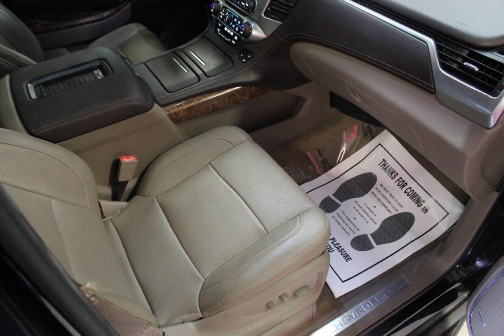 2015 Black Chevrolet Suburban LTZ 1500 4WD (1GNSKKKC3FR) with an 5.3L V8 OHV 16V engine, 6-Speed Automatic transmission, located at 4301 NW 39th , Oklahoma City, OK, 73112, (405) 949-5600, 35.512135, -97.598671 - NO DRIVERS LICENCE NO-FULL COVERAGE INSURANCE-NO CREDIT CHECK. COME ON OVER TO SUPERSPORTS AND TAKE A LOOK AND TEST DRIVE. PLEASE GIVE US A CALL AT (405) 949-5600. NO LICENSIA DE MANEJAR- NO SEGURO DE COBERTURA TOTAL- NO VERIFICACCION DE CREDITO. POR FAVOR VENGAN A SUPERSPORTS, ECHE UN - Photo#9