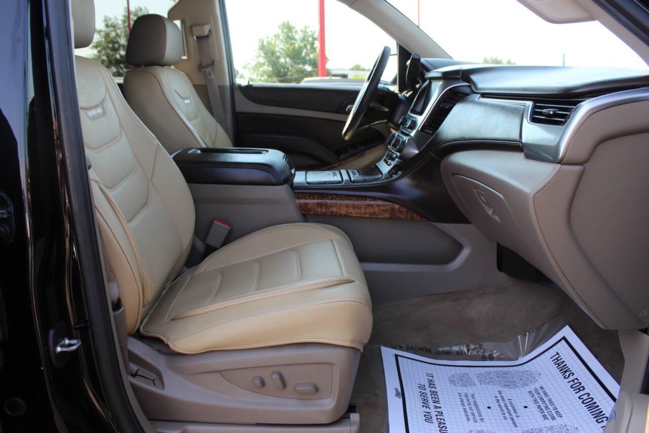 2015 Black Chevrolet Suburban LTZ 1500 4WD (1GNSKKKC3FR) with an 5.3L V8 OHV 16V engine, 6-Speed Automatic transmission, located at 4301 NW 39th , Oklahoma City, OK, 73112, (405) 949-5600, 35.512135, -97.598671 - Photo#8