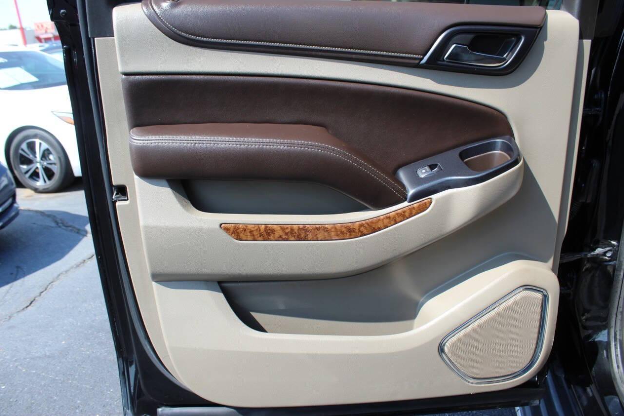 2015 Black Chevrolet Suburban LTZ 1500 4WD (1GNSKKKC3FR) with an 5.3L V8 OHV 16V engine, 6-Speed Automatic transmission, located at 4301 NW 39th , Oklahoma City, OK, 73112, (405) 949-5600, 35.512135, -97.598671 - Photo#16