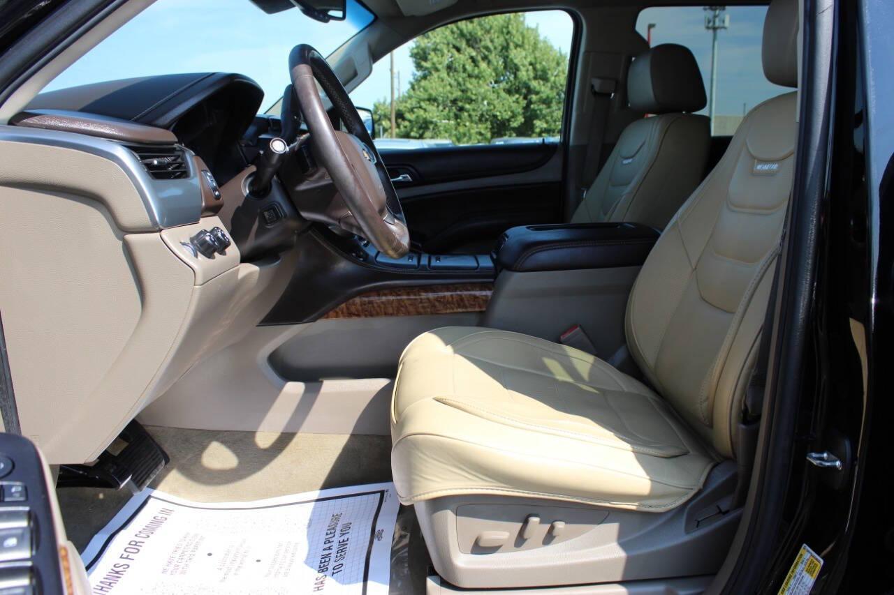 2015 Black Chevrolet Suburban LTZ 1500 4WD (1GNSKKKC3FR) with an 5.3L V8 OHV 16V engine, 6-Speed Automatic transmission, located at 4301 NW 39th , Oklahoma City, OK, 73112, (405) 949-5600, 35.512135, -97.598671 - Photo#17