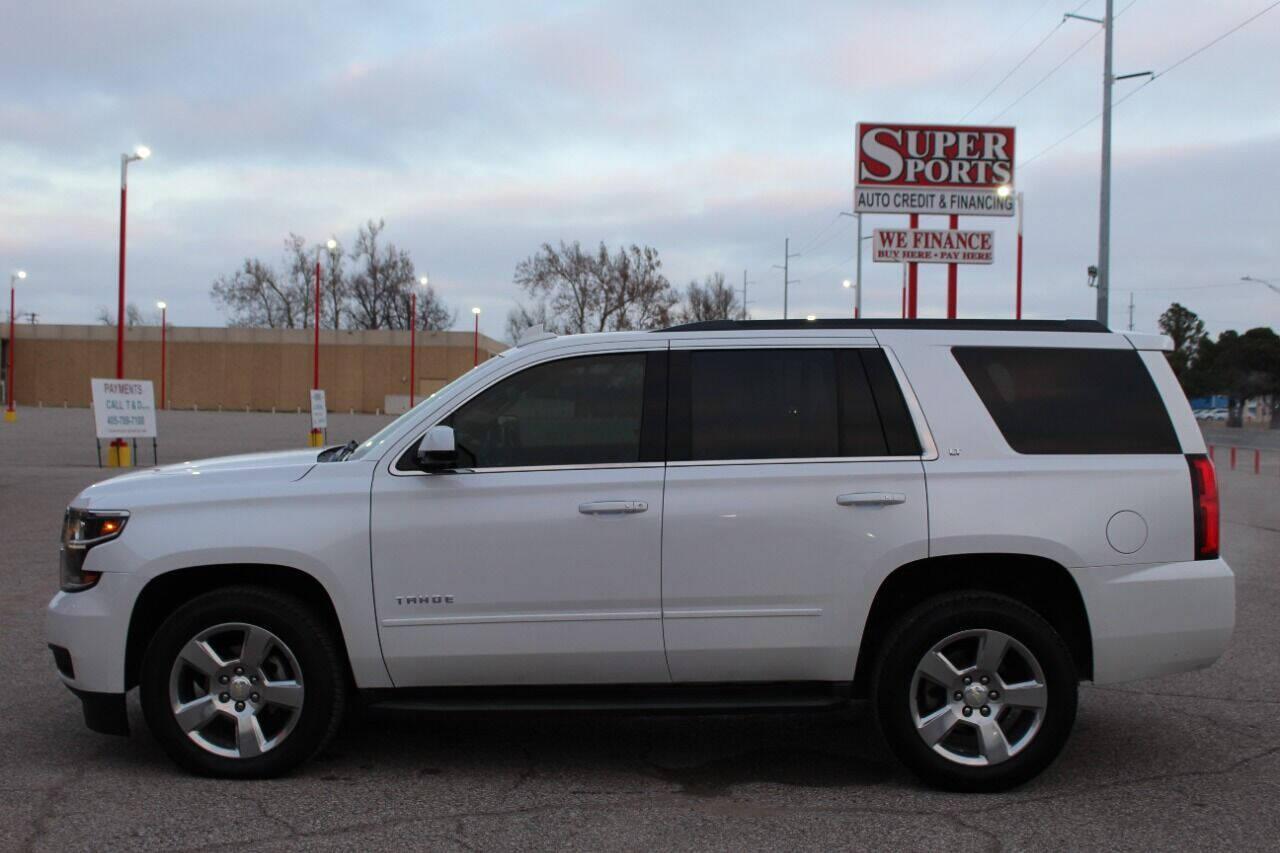 2018 White Chevrolet Tahoe LT 2WD (1GNSCBKC8JR) with an 5.3L V8 5.3L V8 engine, Automatic 6-Speed transmission, located at 4301 NW 39th , Oklahoma City, OK, 73112, (405) 949-5600, 35.512135, -97.598671 - NO DRIVERS LICENCE NO-FULL COVERAGE INSURANCE-NO CREDIT CHECK. COME ON OVER TO SUPERSPORTS AND TAKE A LOOK AND TEST DRIVE PLEASE GIVE US A CALL AT (405) 949-5600. NO LICENSIA DE MANEJAR- NO SEGURO DE COBERTURA TOTAL- NO VERIFICACCION DE CREDITO. POR FAVOR VENGAN A SUPERSPORTS, E - Photo#6