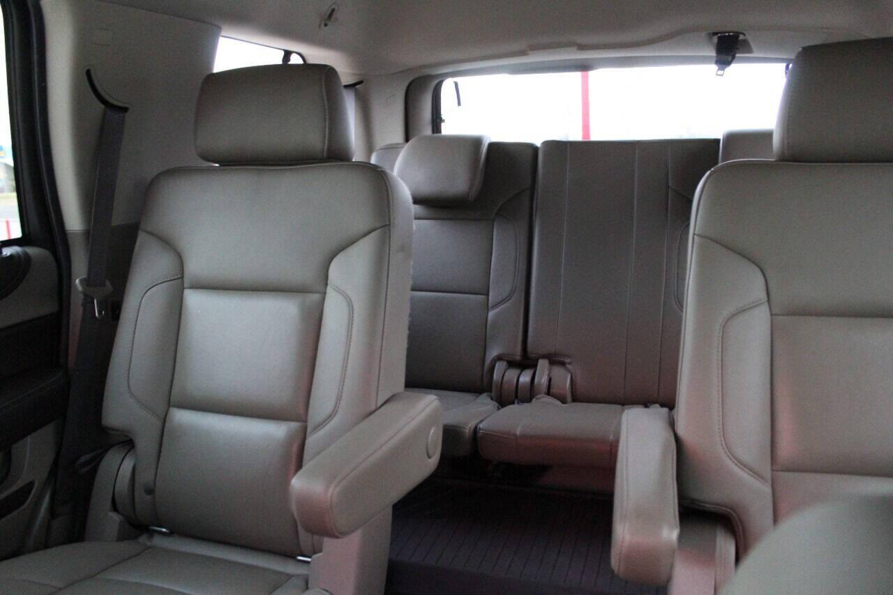 2018 White Chevrolet Tahoe LT 2WD (1GNSCBKC8JR) with an 5.3L V8 5.3L V8 engine, Automatic 6-Speed transmission, located at 4301 NW 39th , Oklahoma City, OK, 73112, (405) 949-5600, 35.512135, -97.598671 - NO DRIVERS LICENCE NO-FULL COVERAGE INSURANCE-NO CREDIT CHECK. COME ON OVER TO SUPERSPORTS AND TAKE A LOOK AND TEST DRIVE PLEASE GIVE US A CALL AT (405) 949-5600. NO LICENSIA DE MANEJAR- NO SEGURO DE COBERTURA TOTAL- NO VERIFICACCION DE CREDITO. POR FAVOR VENGAN A SUPERSPORTS, E - Photo#19