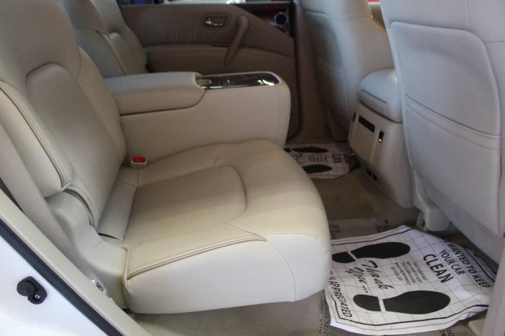 2016 White Infiniti QX80 4WD (JN8AZ2NE0G9) with an 5.6L V8 DOHC 32V engine, 7A transmission, located at 4301 NW 39th , Oklahoma City, OK, 73112, (405) 949-5600, 35.512135, -97.598671 - NO DRIVERS LICENSE - NO FULL COVERAGE INSURANCE NO CREDIT CHECK. COME ON OVER TO SUPERSPORTS AND TAKE A LOOK AND TEST DRIVE. PLEASE GIVE US A CALL AT (405) 949-5600. NO LICENCIA DE MANEJAR - NO SEGURO DE COBERTURA TOTAL - NO VERIFICACION DE CREDITO. POR FAVOR VENGAN A SUPERSPORTS, ECHE - Photo#11