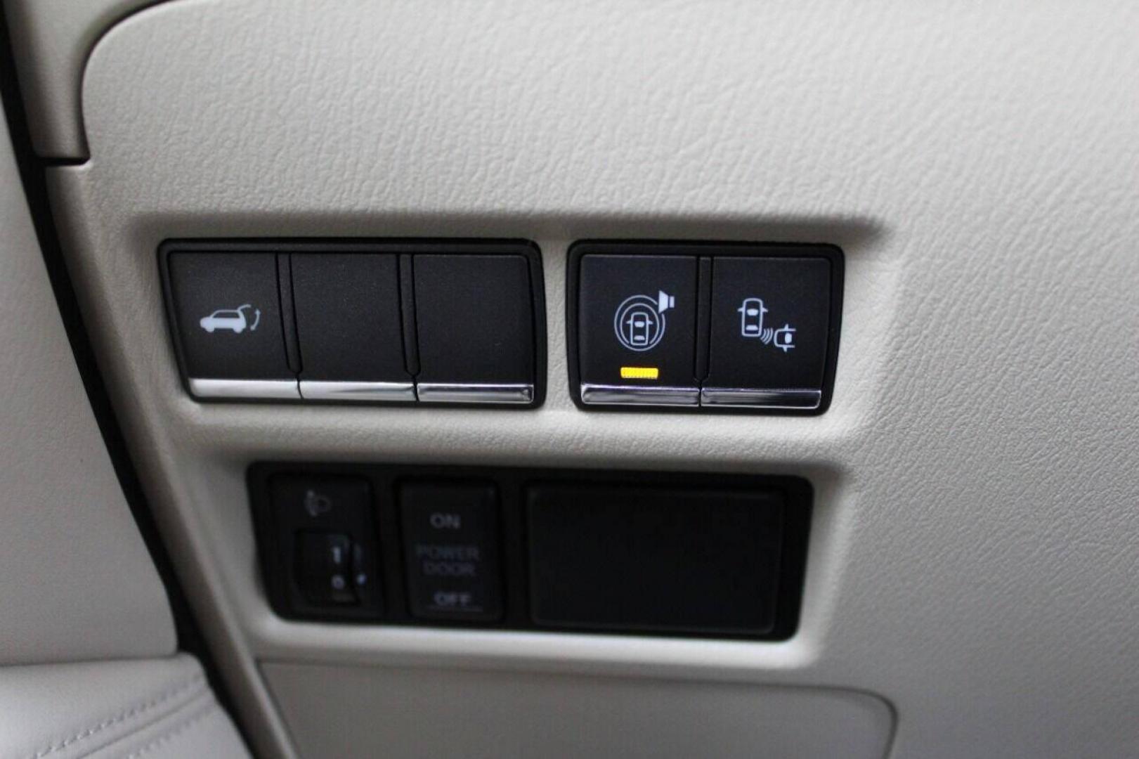 2016 White Infiniti QX80 4WD (JN8AZ2NE0G9) with an 5.6L V8 DOHC 32V engine, 7A transmission, located at 4301 NW 39th , Oklahoma City, OK, 73112, (405) 949-5600, 35.512135, -97.598671 - NO DRIVERS LICENSE - NO FULL COVERAGE INSURANCE NO CREDIT CHECK. COME ON OVER TO SUPERSPORTS AND TAKE A LOOK AND TEST DRIVE. PLEASE GIVE US A CALL AT (405) 949-5600. NO LICENCIA DE MANEJAR - NO SEGURO DE COBERTURA TOTAL - NO VERIFICACION DE CREDITO. POR FAVOR VENGAN A SUPERSPORTS, ECHE - Photo#26