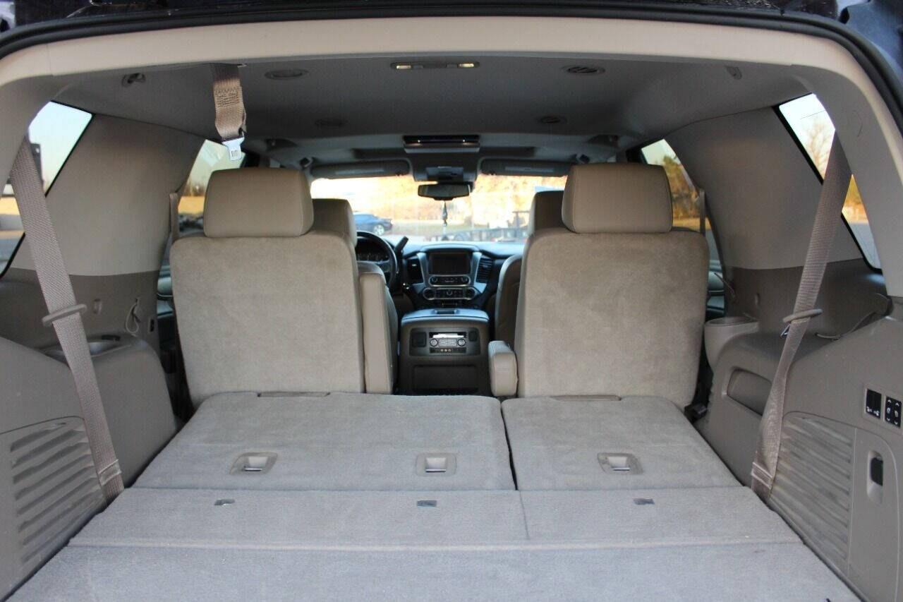 2015 Pewter Chevrolet Tahoe LTZ 4WD (1GNSKCKC6FR) with an 5.3L V8 5.3L V8 engine, Automatic 6-Speed transmission, located at 4301 NW 39th , Oklahoma City, OK, 73112, (405) 949-5600, 35.512135, -97.598671 - Hablamos espaol. SPEND SMART --- BUY FROM SUPER SPORTS. ASKING WHOLESALE CASH PRICE: $13,900 (CASH ONLY) PLUS $100 PROCESSING FEE. ALL PRICES, DOWN PAYMENTS, PAYMENTS, AND FINANCE TERMS ARE NEGOTIABLE AT THE TIME OF APPROVAL. WE WILL WORK WITH YOU TO FIT YOUR BUDGET. WE WILL EVEN LOW- Photo#15