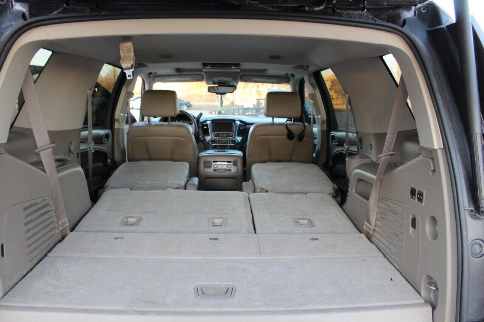 2015 Pewter Chevrolet Tahoe LTZ 4WD (1GNSKCKC6FR) with an 5.3L V8 5.3L V8 engine, Automatic 6-Speed transmission, located at 4301 NW 39th , Oklahoma City, OK, 73112, (405) 949-5600, 35.512135, -97.598671 - Hablamos espanol. SPEND SMART --- BUY FROM SUPER SPORTS. ALL PRICES, DOWN PAYMENTS, PAYMENTS, AND FINANCE TERMS ARE NEGOTIABLE AT THE TIME OF APPROVAL. WE WILL WORK WITH YOU TO FIT YOUR BUDGET. WE WILL EVEN LOWER AND ADJUST THE NUMBERS TO HELP MAKE THE VEHICLE MORE AFFORDABLE FOR YOU.- Photo#16