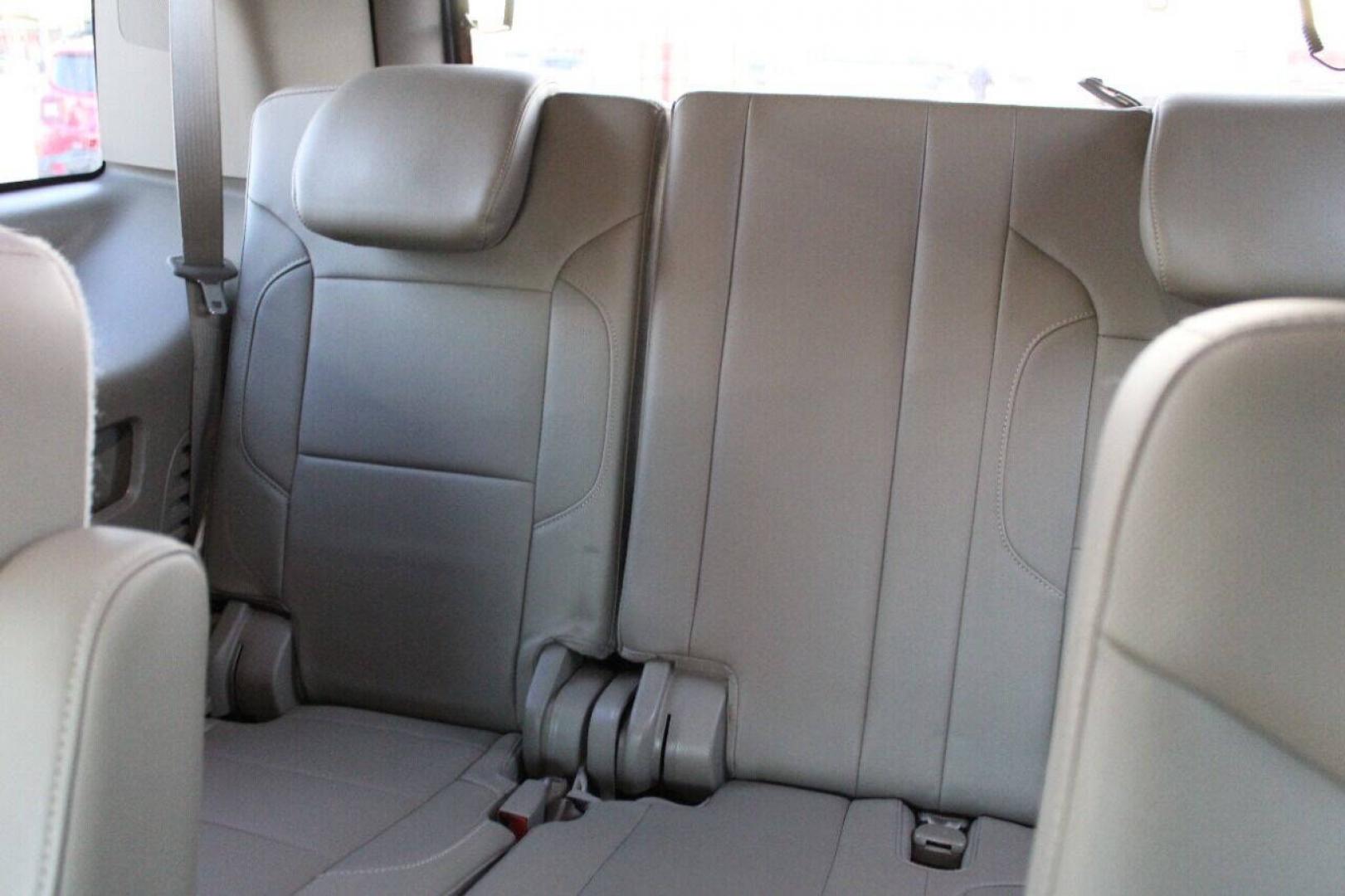 2015 Pewter Chevrolet Tahoe LTZ 4WD (1GNSKCKC6FR) with an 5.3L V8 5.3L V8 engine, Automatic 6-Speed transmission, located at 4301 NW 39th , Oklahoma City, OK, 73112, (405) 949-5600, 35.512135, -97.598671 - Hablamos espanol. SPEND SMART --- BUY FROM SUPER SPORTS. ALL PRICES, DOWN PAYMENTS, PAYMENTS, AND FINANCE TERMS ARE NEGOTIABLE AT THE TIME OF APPROVAL. WE WILL WORK WITH YOU TO FIT YOUR BUDGET. WE WILL EVEN LOWER AND ADJUST THE NUMBERS TO HELP MAKE THE VEHICLE MORE AFFORDABLE FOR YOU.- Photo#20