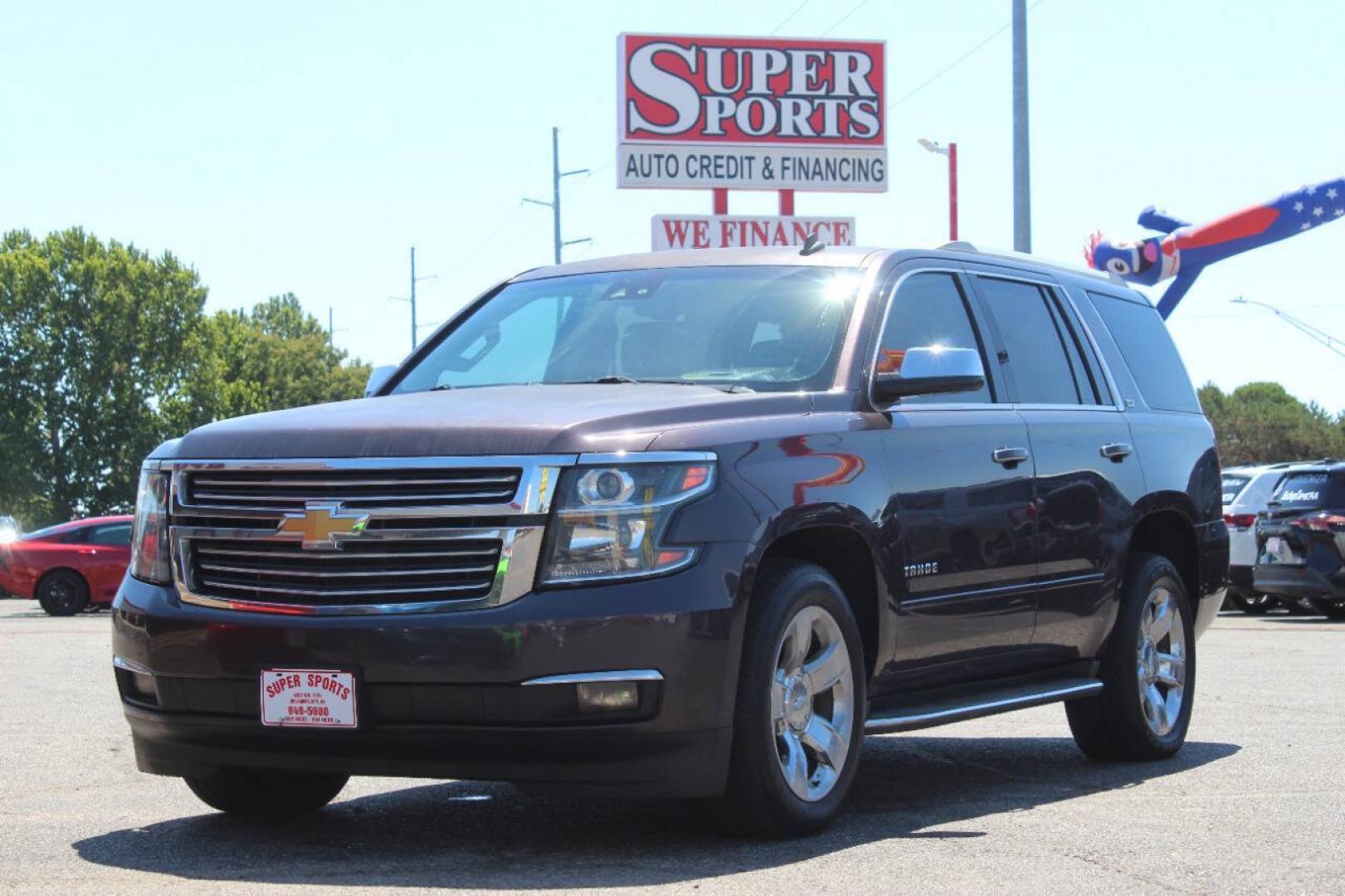 2015 Pewter Chevrolet Tahoe LTZ 4WD (1GNSKCKC6FR) with an 5.3L V8 5.3L V8 engine, Automatic 6-Speed transmission, located at 4301 NW 39th , Oklahoma City, OK, 73112, (405) 949-5600, 35.512135, -97.598671 - Hablamos espanol. SPEND SMART --- BUY FROM SUPER SPORTS. ALL PRICES, DOWN PAYMENTS, PAYMENTS, AND FINANCE TERMS ARE NEGOTIABLE AT THE TIME OF APPROVAL. WE WILL WORK WITH YOU TO FIT YOUR BUDGET. WE WILL EVEN LOWER AND ADJUST THE NUMBERS TO HELP MAKE THE VEHICLE MORE AFFORDABLE FOR YOU.- Photo#5