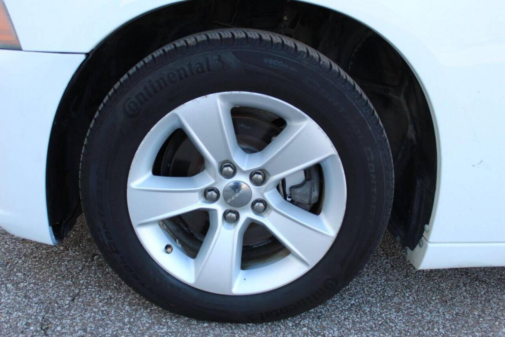 2013 White Dodge Charger SE (2C3CDXBG5DH) with an 3.6L V6 DOHC 24V engine, 5-Speed Automatic transmission, located at 4301 NW 39th , Oklahoma City, OK, 73112, (405) 949-5600, 35.512135, -97.598671 - NO DRIVERS LICENCE NO-FULL COVERAGE INSURANCE-NO CREDIT CHECK. COME ON OVER TO SUPERSPORTS AND TAKE A LOOK AND TEST DRIVE PLEASE GIVE US A CALL AT (405) 949-5600. NO LICENSIA DE MANEJAR- NO SEGURO DE COBERTURA TOTAL- NO VERIFICACCION DE CREDITO. POR FAVOR VENGAN A SUPERSPORTS, ECHE - Photo#7