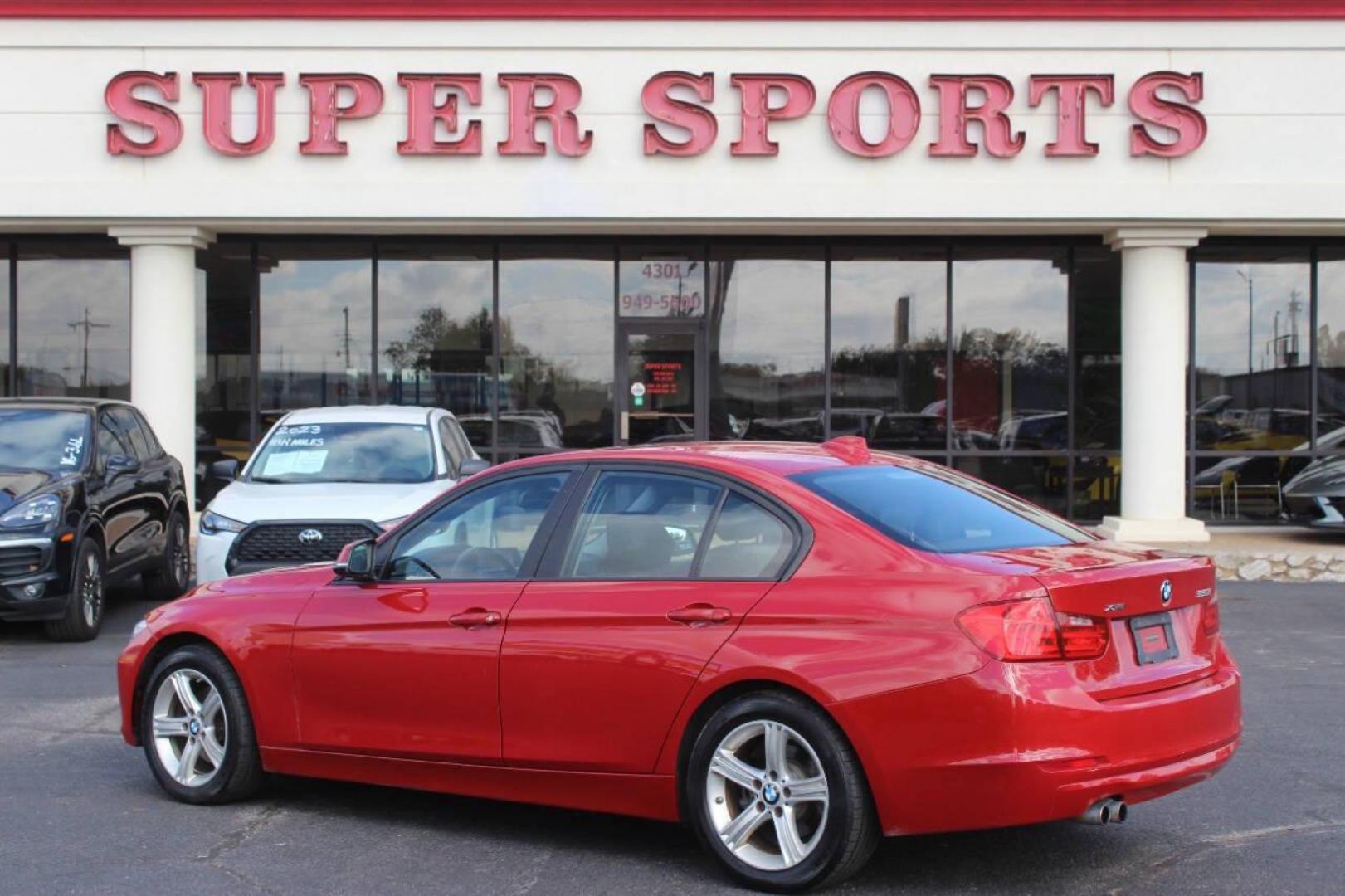 2013 Red BMW 3-Series 328i xDrive Sedan (WBA3B3G56DN) with an 2.0L L4 DOHC 16V engine, Automatic 8-Speed transmission, located at 4301 NW 39th , Oklahoma City, OK, 73112, (405) 949-5600, 35.512135, -97.598671 - NO DRIVERS LICENCE NO-FULL COVERAGE INSURANCE-NO CREDIT CHECK. COME ON OVER TO SUPERSPORTS AND TAKE A LOOK AND TEST DRIVE. PLEASE GIVE US A CALL AT (405) 949-5600. NO LICENSIA DE MANEJAR- NO SEGURO DE COBERTURA TOTAL- NO VERIFICACCION DE CREDITO. POR FAVOR VENGAN A SUPERSPORTS, ECHE UN - Photo#4