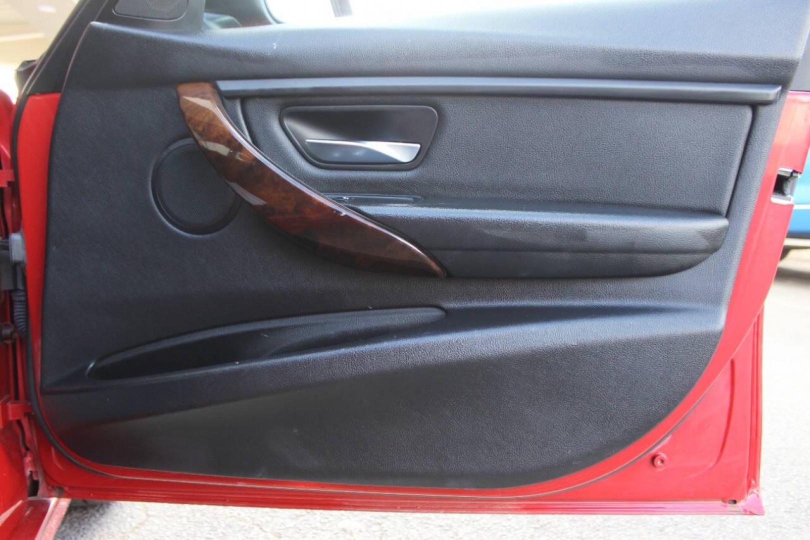2013 Red BMW 3-Series 328i xDrive Sedan (WBA3B3G56DN) with an 2.0L L4 DOHC 16V engine, Automatic 8-Speed transmission, located at 4301 NW 39th , Oklahoma City, OK, 73112, (405) 949-5600, 35.512135, -97.598671 - NO DRIVERS LICENCE NO-FULL COVERAGE INSURANCE-NO CREDIT CHECK. COME ON OVER TO SUPERSPORTS AND TAKE A LOOK AND TEST DRIVE. PLEASE GIVE US A CALL AT (405) 949-5600. NO LICENSIA DE MANEJAR- NO SEGURO DE COBERTURA TOTAL- NO VERIFICACCION DE CREDITO. POR FAVOR VENGAN A SUPERSPORTS, ECHE UN - Photo#9