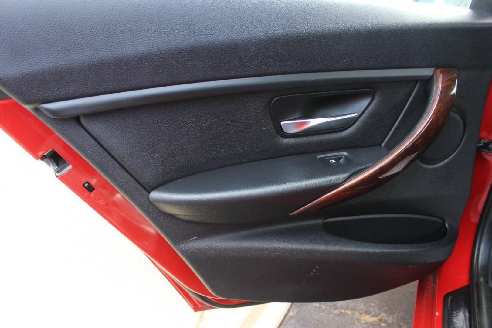 2013 Red BMW 3-Series 328i xDrive Sedan (WBA3B3G56DN) with an 2.0L L4 DOHC 16V engine, Automatic 8-Speed transmission, located at 4301 NW 39th , Oklahoma City, OK, 73112, (405) 949-5600, 35.512135, -97.598671 - NO DRIVERS LICENCE NO-FULL COVERAGE INSURANCE-NO CREDIT CHECK. COME ON OVER TO SUPERSPORTS AND TAKE A LOOK AND TEST DRIVE. PLEASE GIVE US A CALL AT (405) 949-5600. NO LICENSIA DE MANEJAR- NO SEGURO DE COBERTURA TOTAL- NO VERIFICACCION DE CREDITO. POR FAVOR VENGAN A SUPERSPORTS, ECHE UN - Photo#14
