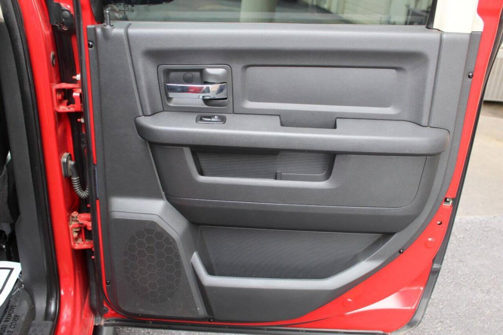 2010 Red Dodge Ram 1500 Laramie Crew Cab 4WD (1D7RV1CT9AS) with an 5.7L V8 OHV 16V engine, 5-Speed Automatic transmission, located at 4301 NW 39th , Oklahoma City, OK, 73112, (405) 949-5600, 35.512135, -97.598671 - NO DRIVERS LICENCE NO-FULL COVERAGE INSURANCE-NO CREDIT CHECK. COME ON OVER TO SUPERSPORTS AND TAKE A LOOK AND TEST DRIVE. PLEASE GIVE US A CALL AT (405) 949-5600. NO LICENSIA DE MANEJAR- NO SEGURO DE COBERTURA TOTAL- NO VERIFICACCION DE CREDITO. POR FAVOR VENGAN A SUPERSPORTS, ECHE UN VI - Photo#7