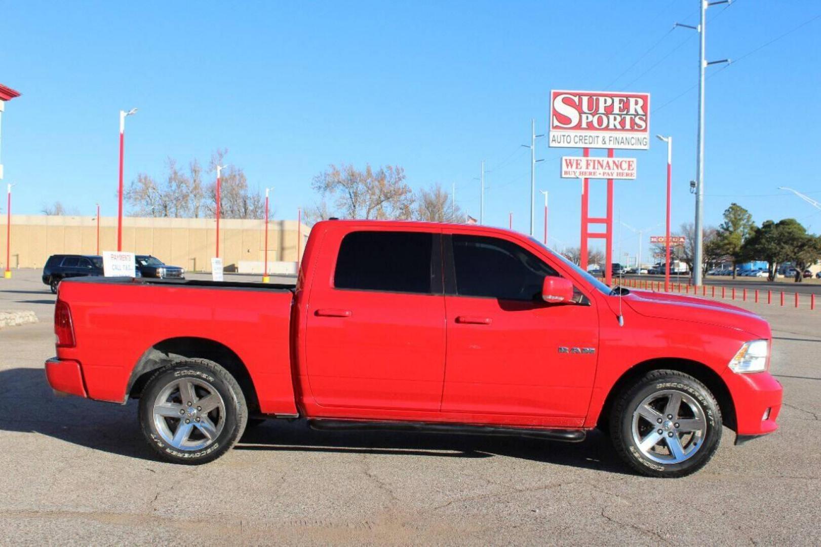 2010 Red Dodge Ram 1500 Laramie Crew Cab 4WD (1D7RV1CT9AS) with an 5.7L V8 OHV 16V engine, 5-Speed Automatic transmission, located at 4301 NW 39th , Oklahoma City, OK, 73112, (405) 949-5600, 35.512135, -97.598671 - NO DRIVERS LICENCE NO-FULL COVERAGE INSURANCE-NO CREDIT CHECK. COME ON OVER TO SUPERSPORTS AND TAKE A LOOK AND TEST DRIVE. PLEASE GIVE US A CALL AT (405) 949-5600. NO LICENSIA DE MANEJAR- NO SEGURO DE COBERTURA TOTAL- NO VERIFICACCION DE CREDITO. POR FAVOR VENGAN A SUPERSPORTS, ECHE UN VI - Photo#19