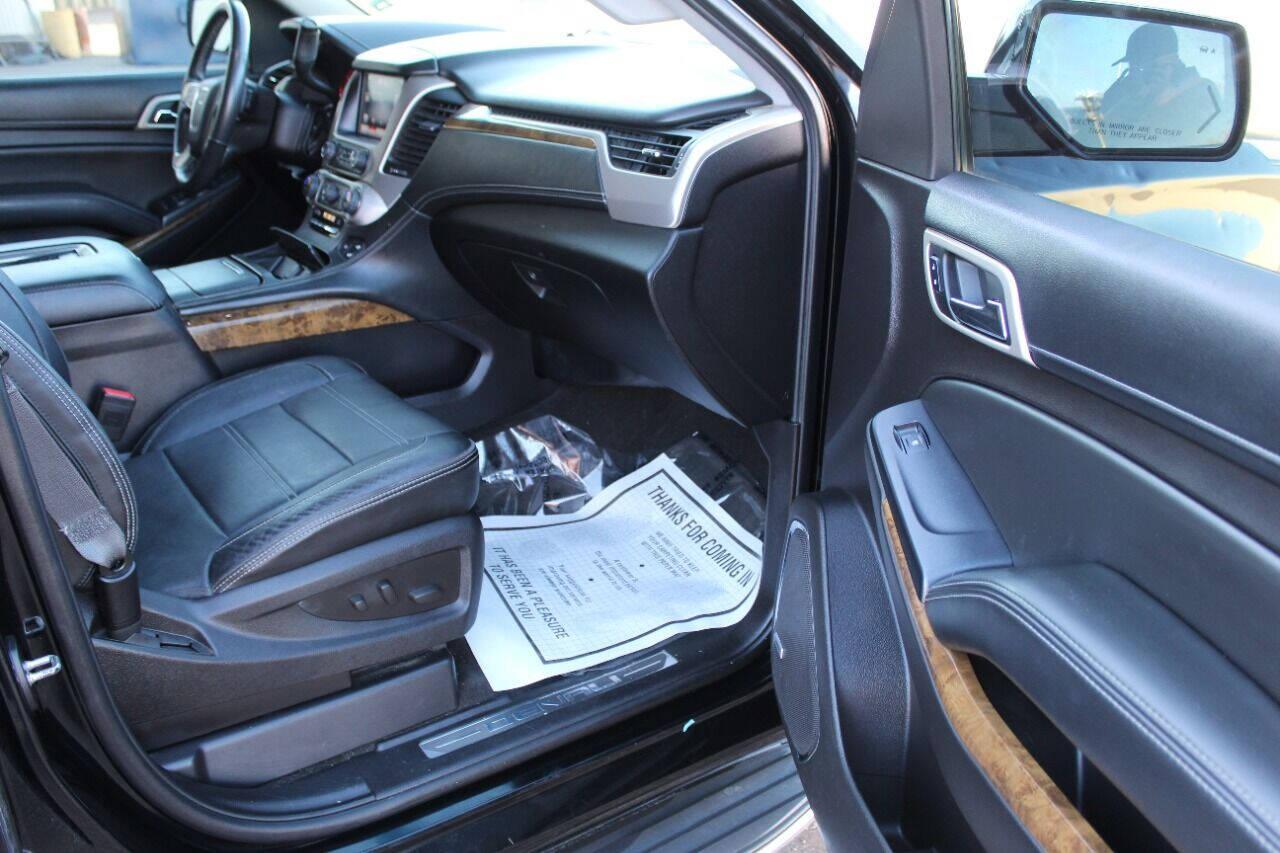 2015 Black GMC Yukon Denali XL 4WD (1GKS2JKJ5FR) with an 6.2L V8 OHV 16V engine, 6-Speed Automatic transmission, located at 4301 NW 39th , Oklahoma City, OK, 73112, (405) 949-5600, 35.512135, -97.598671 - NO DRIVERS LICENCE -NO FULL COVERAGE INSURANCE - NO CREDIT CHECK. COME ON OVER TO SUPERSPORTS, TAKE A LOOK AND TEST DRIVE. PLEASE GIVE US A CALL AT (405) 949-5600. NO LICENCIA DE CONDUCIR - NO SEGURO DE COBERTURA TOTAL - NO VERIFICACION DE CREDITO. VISITENOS EN SUPERSPORTS, MIRE NUESTRO - Photo#9