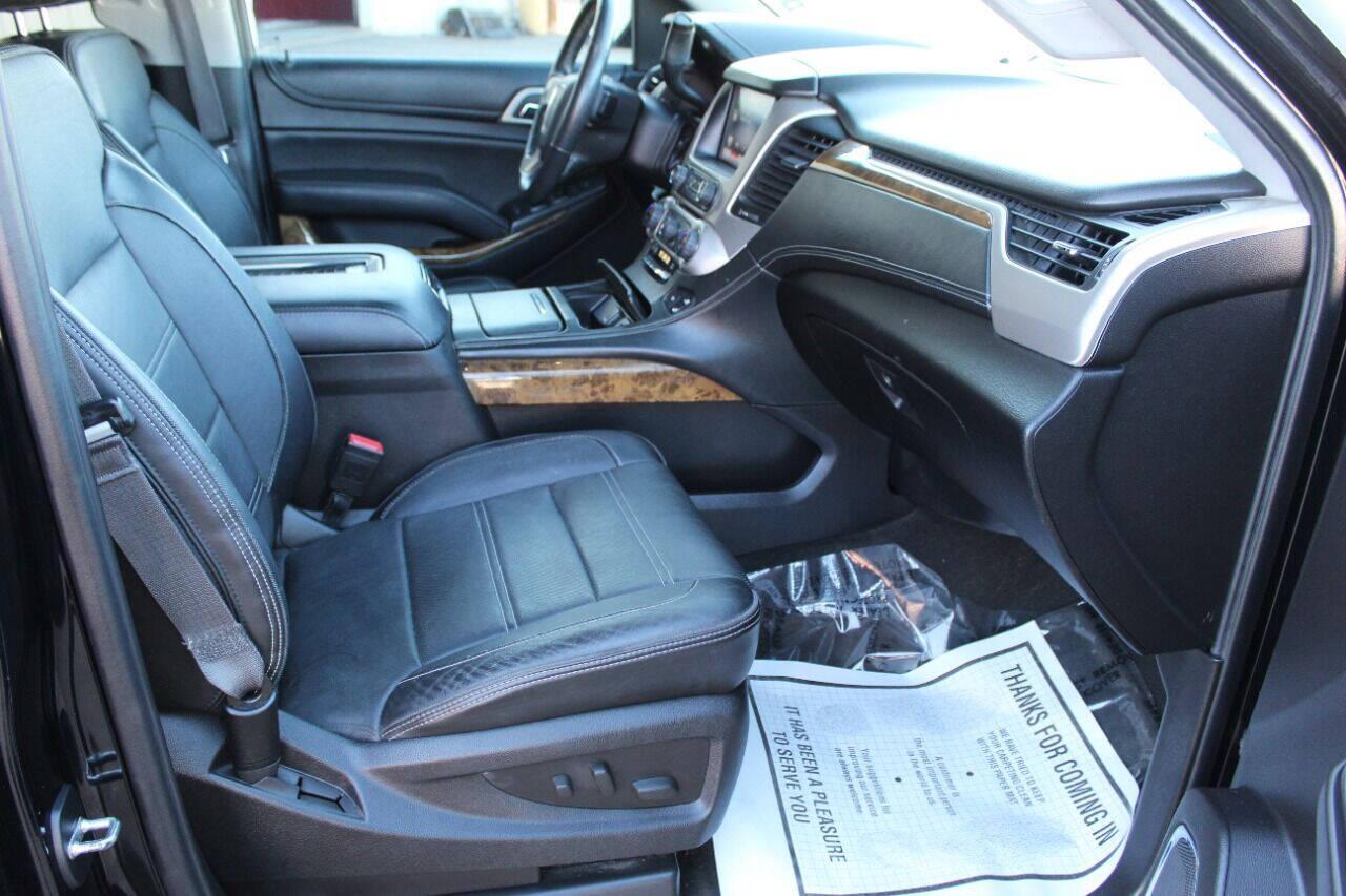 2015 Black GMC Yukon Denali XL 4WD (1GKS2JKJ5FR) with an 6.2L V8 OHV 16V engine, 6-Speed Automatic transmission, located at 4301 NW 39th , Oklahoma City, OK, 73112, (405) 949-5600, 35.512135, -97.598671 - NO DRIVERS LICENCE -NO FULL COVERAGE INSURANCE - NO CREDIT CHECK. COME ON OVER TO SUPERSPORTS, TAKE A LOOK AND TEST DRIVE. PLEASE GIVE US A CALL AT (405) 949-5600. NO LICENCIA DE CONDUCIR - NO SEGURO DE COBERTURA TOTAL - NO VERIFICACION DE CREDITO. VISITENOS EN SUPERSPORTS, MIRE NUESTRO - Photo#11