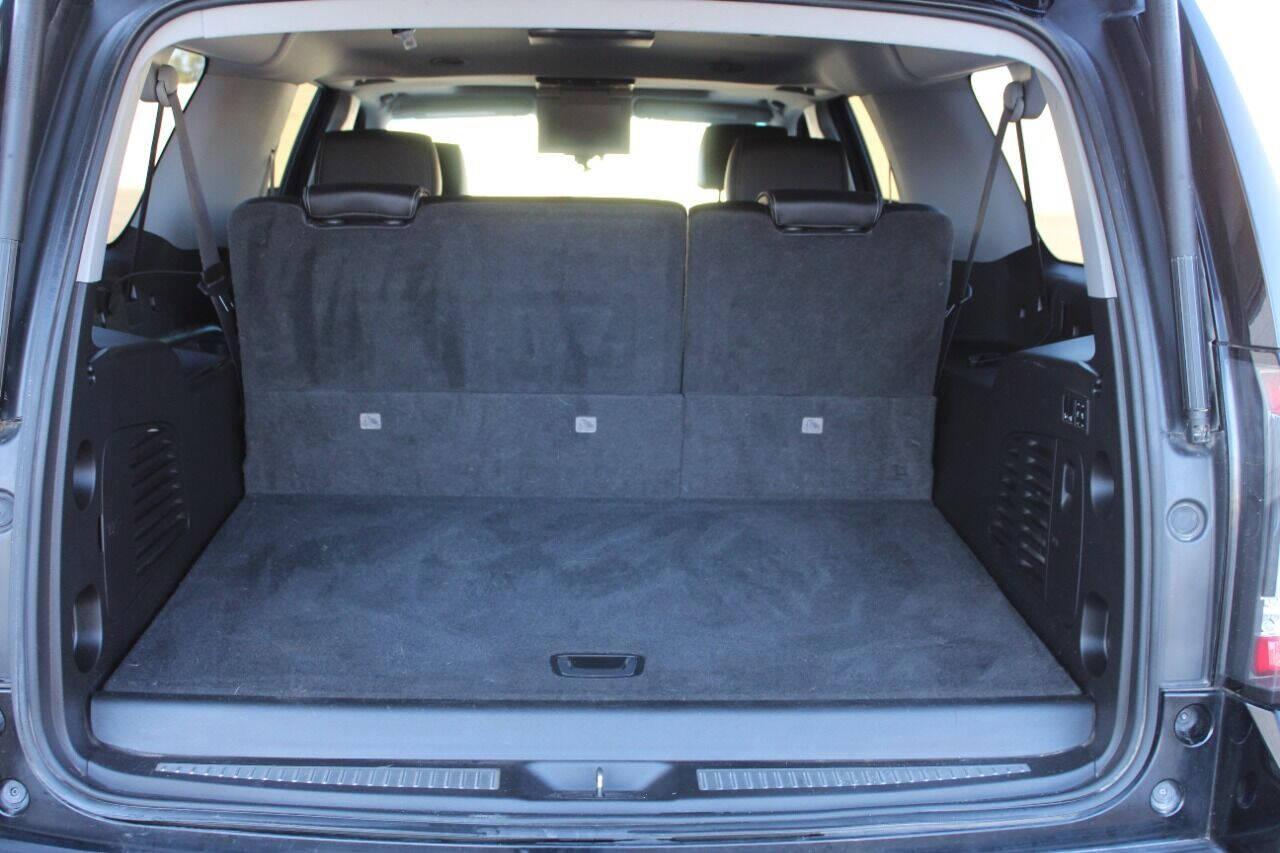 2015 Black GMC Yukon Denali XL 4WD (1GKS2JKJ5FR) with an 6.2L V8 OHV 16V engine, 6-Speed Automatic transmission, located at 4301 NW 39th , Oklahoma City, OK, 73112, (405) 949-5600, 35.512135, -97.598671 - NO DRIVERS LICENCE -NO FULL COVERAGE INSURANCE - NO CREDIT CHECK. COME ON OVER TO SUPERSPORTS, TAKE A LOOK AND TEST DRIVE. PLEASE GIVE US A CALL AT (405) 949-5600. NO LICENCIA DE CONDUCIR - NO SEGURO DE COBERTURA TOTAL - NO VERIFICACION DE CREDITO. VISITENOS EN SUPERSPORTS, MIRE NUESTRO - Photo#16