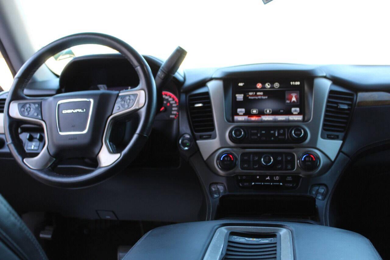 2015 Black GMC Yukon Denali XL 4WD (1GKS2JKJ5FR) with an 6.2L V8 OHV 16V engine, 6-Speed Automatic transmission, located at 4301 NW 39th , Oklahoma City, OK, 73112, (405) 949-5600, 35.512135, -97.598671 - NO DRIVERS LICENCE -NO FULL COVERAGE INSURANCE - NO CREDIT CHECK. COME ON OVER TO SUPERSPORTS, TAKE A LOOK AND TEST DRIVE. PLEASE GIVE US A CALL AT (405) 949-5600. NO LICENCIA DE CONDUCIR - NO SEGURO DE COBERTURA TOTAL - NO VERIFICACION DE CREDITO. VISITENOS EN SUPERSPORTS, MIRE NUESTRO - Photo#22