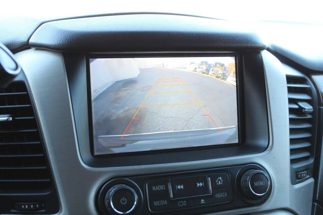 2015 Black GMC Yukon Denali XL 4WD (1GKS2JKJ5FR) with an 6.2L V8 OHV 16V engine, 6-Speed Automatic transmission, located at 4301 NW 39th , Oklahoma City, OK, 73112, (405) 949-5600, 35.512135, -97.598671 - NO DRIVERS LICENCE -NO FULL COVERAGE INSURANCE - NO CREDIT CHECK. COME ON OVER TO SUPERSPORTS, TAKE A LOOK AND TEST DRIVE. PLEASE GIVE US A CALL AT (405) 949-5600. NO LICENCIA DE CONDUCIR - NO SEGURO DE COBERTURA TOTAL - NO VERIFICACION DE CREDITO. VISITENOS EN SUPERSPORTS, MIRE NUESTRO - Photo#26