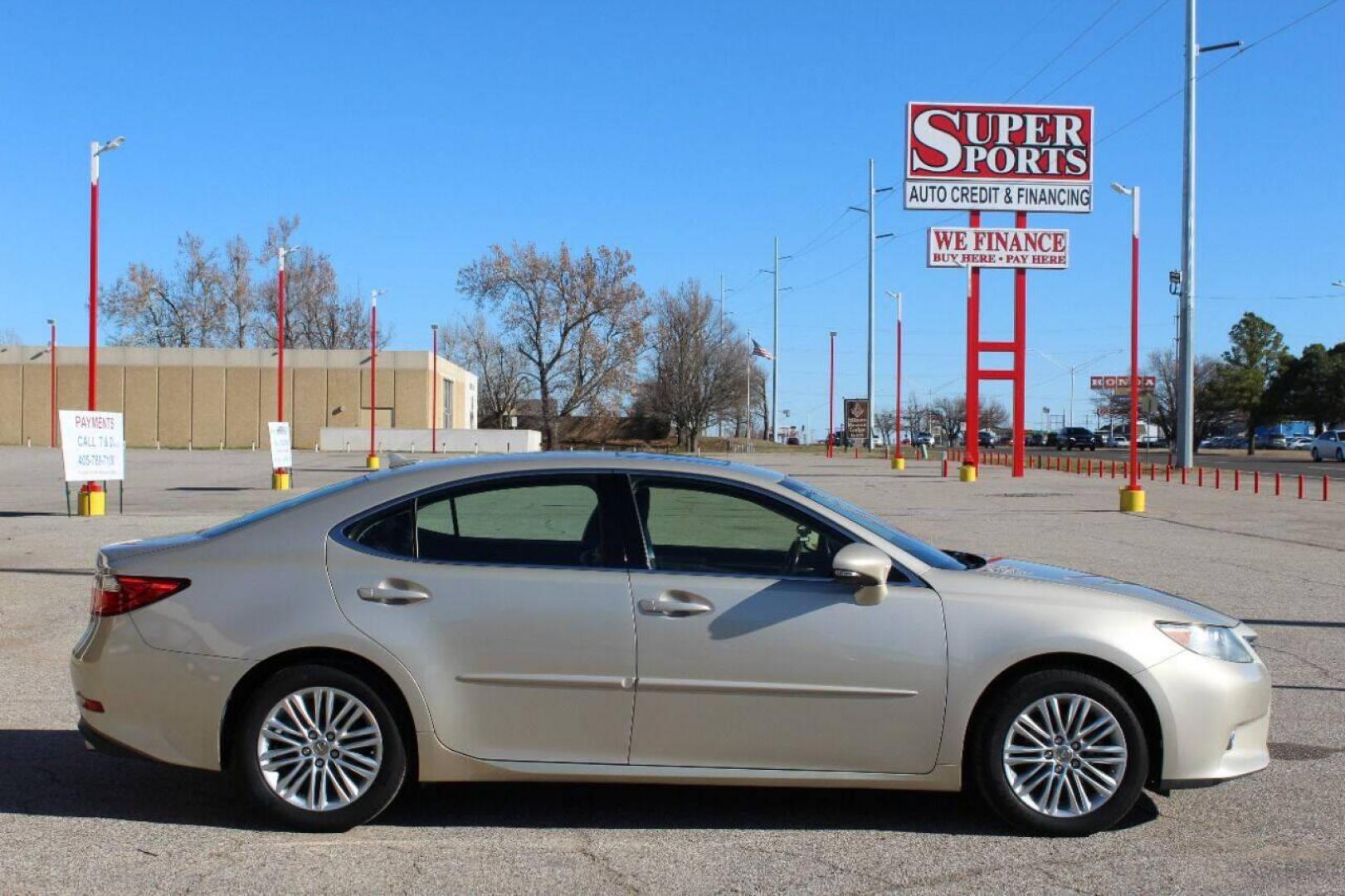 2013 Tan Lexus ES 350 Sedan (JTHBK1GG0D2) with an 3.5L V6 DOHC 24V engine, 6-Speed Automatic transmission, located at 4301 NW 39th , Oklahoma City, OK, 73112, (405) 949-5600, 35.512135, -97.598671 - NO DRIVERS LICENCE NO-FULL COVERAGE INSURANCE-NO CREDIT CHECK. COME ON OVER TO SUPERSPORTS AND TAKE A LOOK AND TEST DRIVE. PLEASE GIVE US A CALL AT (405) 949-5600. NO LICENSIA DE MANEJAR- NO SEGURO DE COBERTURA TOTAL- NO VERIFICACCION DE CREDITO. POR FAVOR VENGAN A SUPERSPORTS, ECHE UN - Photo#3