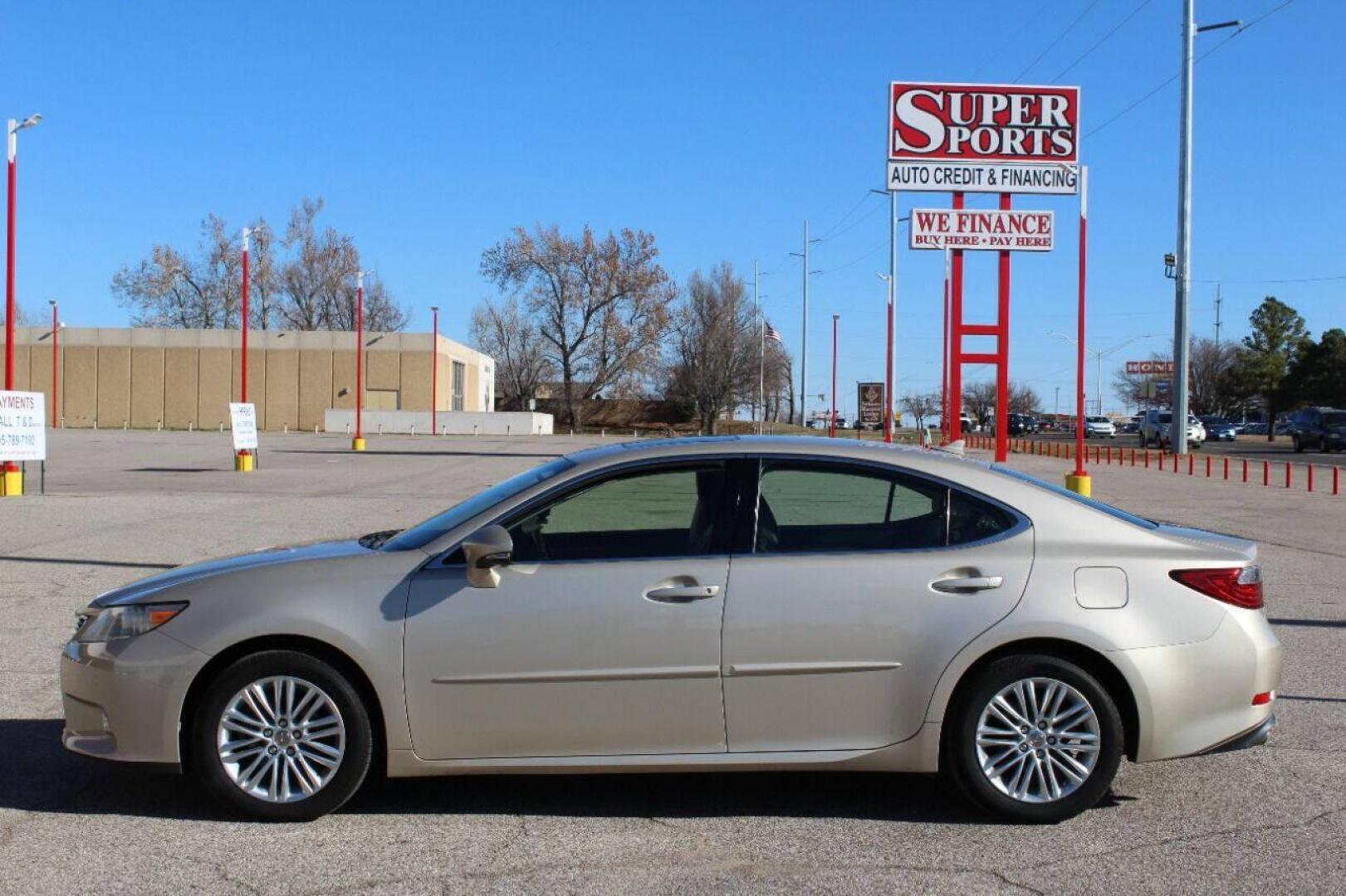 2013 Tan Lexus ES 350 Sedan (JTHBK1GG0D2) with an 3.5L V6 DOHC 24V engine, 6-Speed Automatic transmission, located at 4301 NW 39th , Oklahoma City, OK, 73112, (405) 949-5600, 35.512135, -97.598671 - NO DRIVERS LICENCE NO-FULL COVERAGE INSURANCE-NO CREDIT CHECK. COME ON OVER TO SUPERSPORTS AND TAKE A LOOK AND TEST DRIVE. PLEASE GIVE US A CALL AT (405) 949-5600. NO LICENSIA DE MANEJAR- NO SEGURO DE COBERTURA TOTAL- NO VERIFICACCION DE CREDITO. POR FAVOR VENGAN A SUPERSPORTS, ECHE UN - Photo#6
