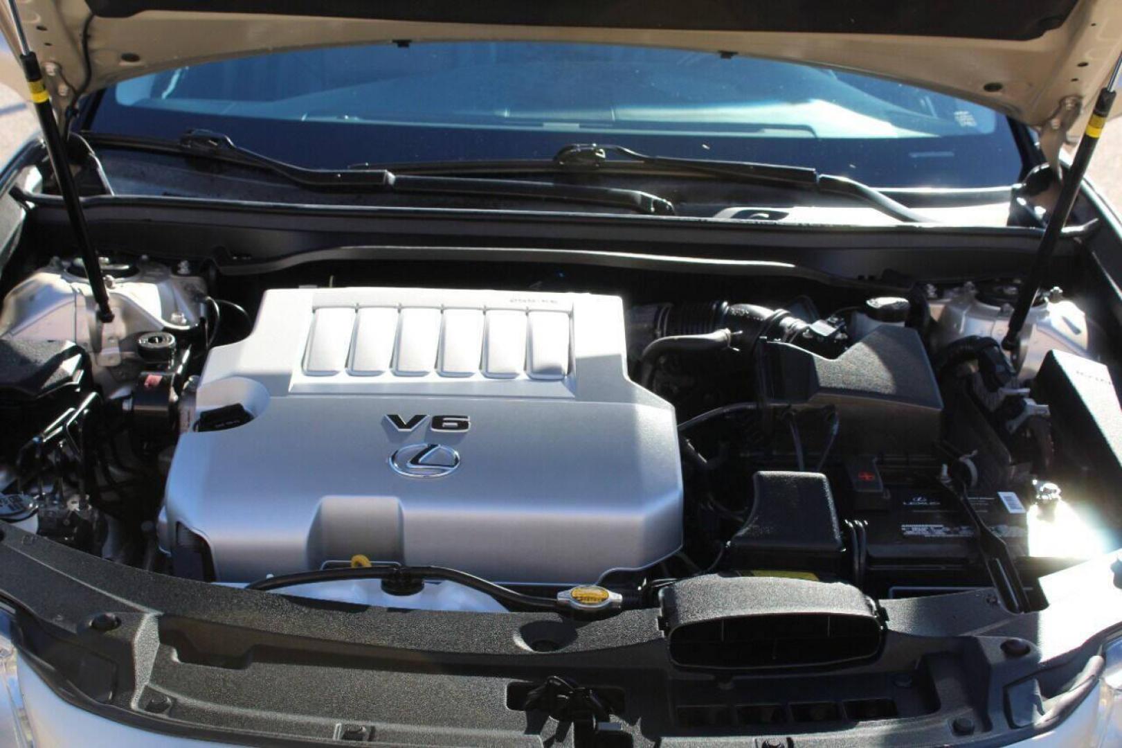 2013 Tan Lexus ES 350 Sedan (JTHBK1GG0D2) with an 3.5L V6 DOHC 24V engine, 6-Speed Automatic transmission, located at 4301 NW 39th , Oklahoma City, OK, 73112, (405) 949-5600, 35.512135, -97.598671 - NO DRIVERS LICENCE NO-FULL COVERAGE INSURANCE-NO CREDIT CHECK. COME ON OVER TO SUPERSPORTS AND TAKE A LOOK AND TEST DRIVE. PLEASE GIVE US A CALL AT (405) 949-5600. NO LICENSIA DE MANEJAR- NO SEGURO DE COBERTURA TOTAL- NO VERIFICACCION DE CREDITO. POR FAVOR VENGAN A SUPERSPORTS, ECHE UN - Photo#8