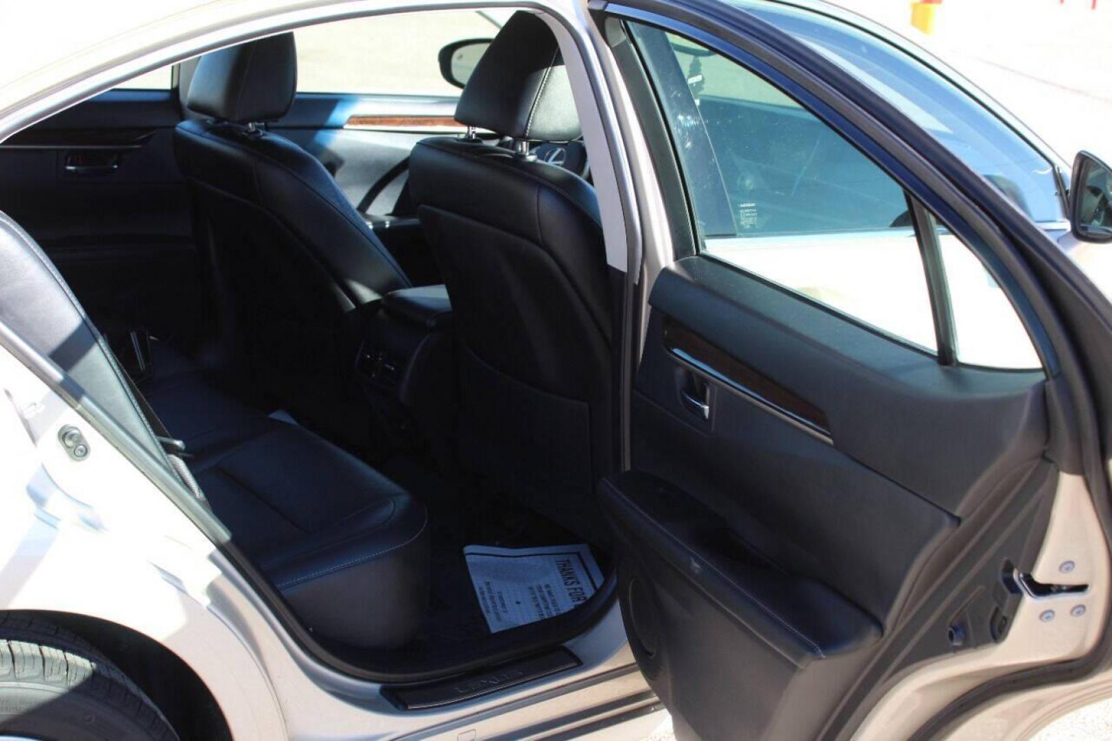 2013 Tan Lexus ES 350 Sedan (JTHBK1GG0D2) with an 3.5L V6 DOHC 24V engine, 6-Speed Automatic transmission, located at 4301 NW 39th , Oklahoma City, OK, 73112, (405) 949-5600, 35.512135, -97.598671 - NO DRIVERS LICENCE NO-FULL COVERAGE INSURANCE-NO CREDIT CHECK. COME ON OVER TO SUPERSPORTS AND TAKE A LOOK AND TEST DRIVE. PLEASE GIVE US A CALL AT (405) 949-5600. NO LICENSIA DE MANEJAR- NO SEGURO DE COBERTURA TOTAL- NO VERIFICACCION DE CREDITO. POR FAVOR VENGAN A SUPERSPORTS, ECHE UN - Photo#14