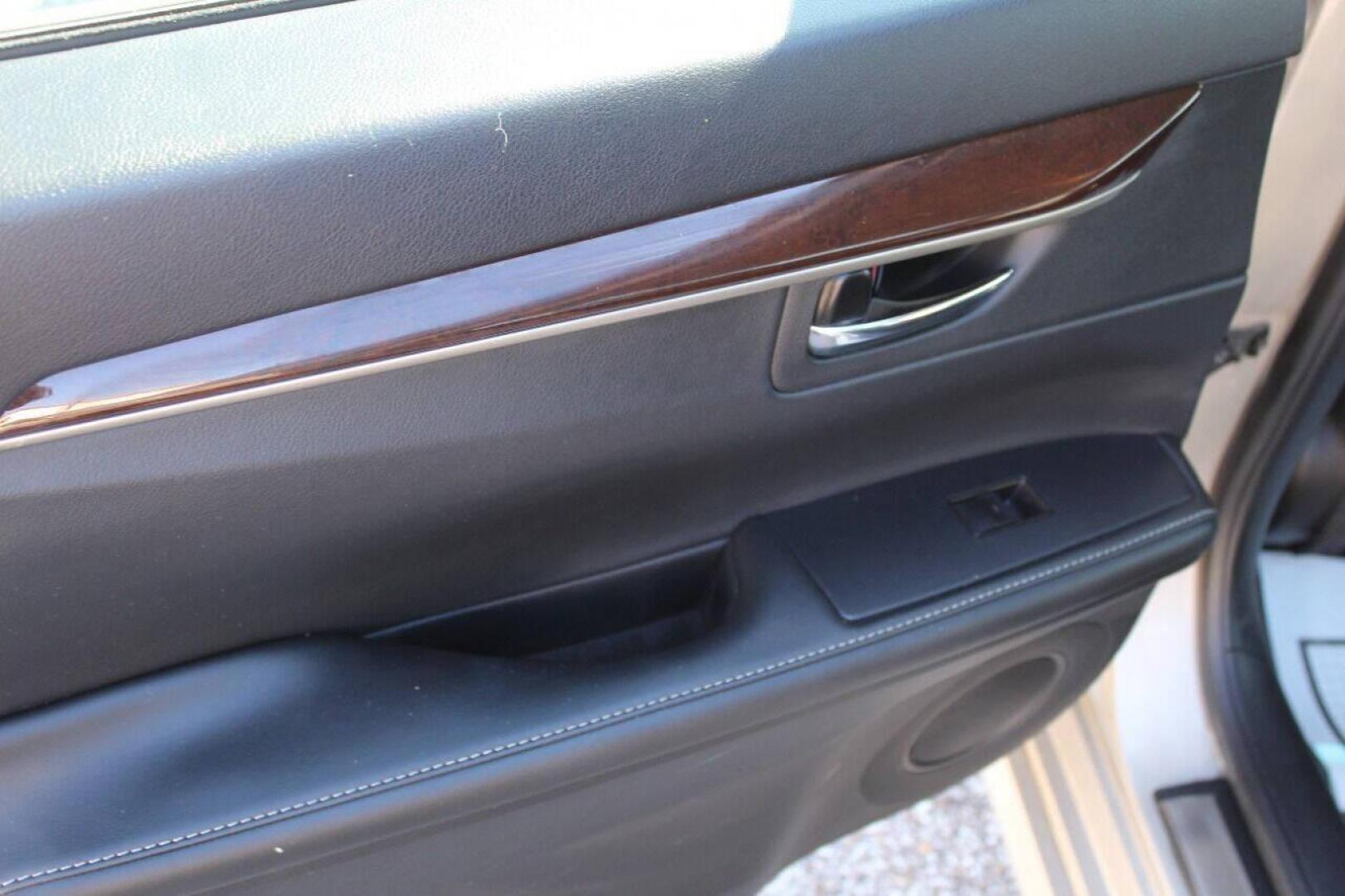 2013 Tan Lexus ES 350 Sedan (JTHBK1GG0D2) with an 3.5L V6 DOHC 24V engine, 6-Speed Automatic transmission, located at 4301 NW 39th , Oklahoma City, OK, 73112, (405) 949-5600, 35.512135, -97.598671 - NO DRIVERS LICENCE NO-FULL COVERAGE INSURANCE-NO CREDIT CHECK. COME ON OVER TO SUPERSPORTS AND TAKE A LOOK AND TEST DRIVE. PLEASE GIVE US A CALL AT (405) 949-5600. NO LICENSIA DE MANEJAR- NO SEGURO DE COBERTURA TOTAL- NO VERIFICACCION DE CREDITO. POR FAVOR VENGAN A SUPERSPORTS, ECHE UN - Photo#16
