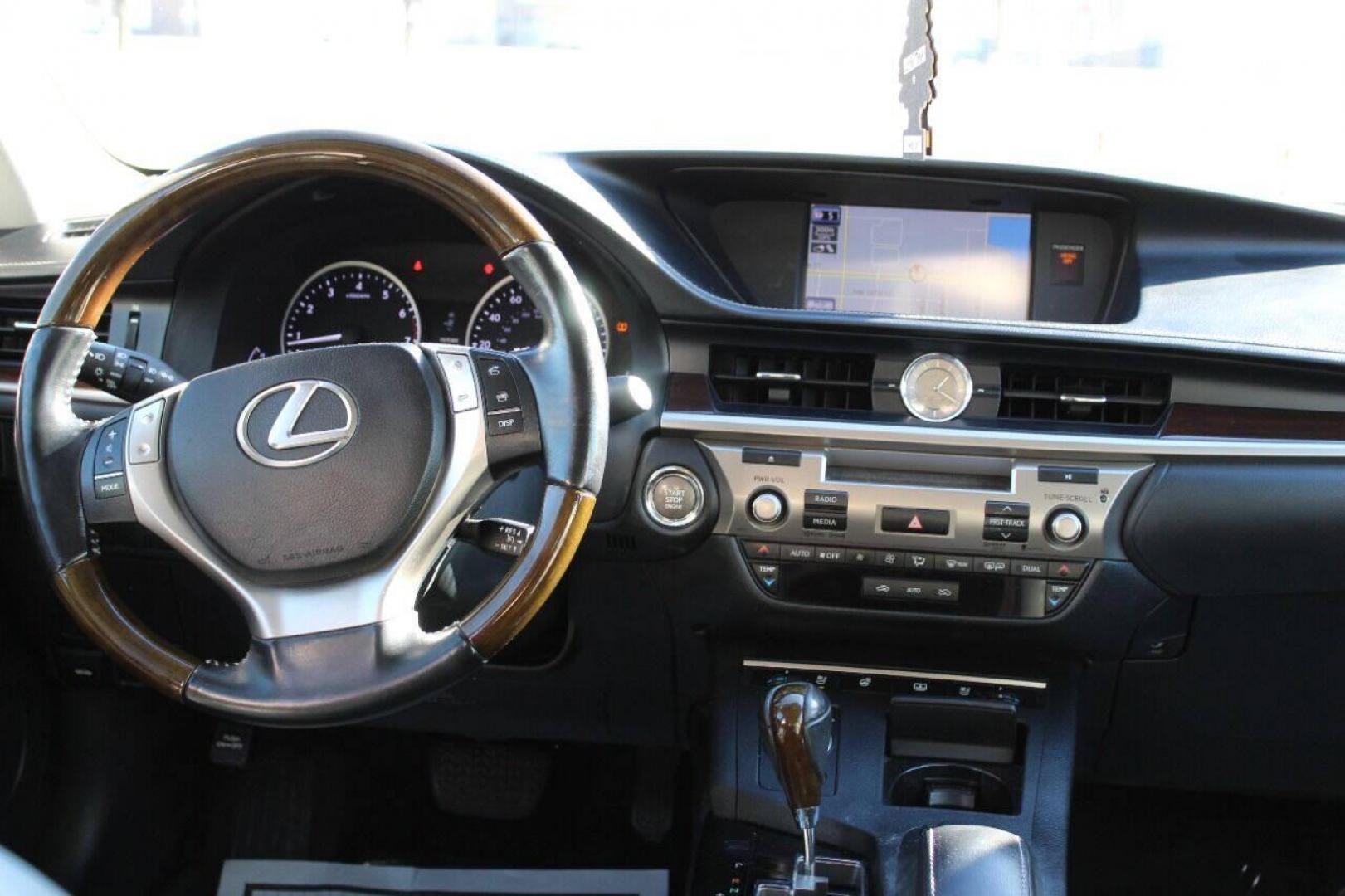 2013 Tan Lexus ES 350 Sedan (JTHBK1GG0D2) with an 3.5L V6 DOHC 24V engine, 6-Speed Automatic transmission, located at 4301 NW 39th , Oklahoma City, OK, 73112, (405) 949-5600, 35.512135, -97.598671 - NO DRIVERS LICENCE NO-FULL COVERAGE INSURANCE-NO CREDIT CHECK. COME ON OVER TO SUPERSPORTS AND TAKE A LOOK AND TEST DRIVE. PLEASE GIVE US A CALL AT (405) 949-5600. NO LICENSIA DE MANEJAR- NO SEGURO DE COBERTURA TOTAL- NO VERIFICACCION DE CREDITO. POR FAVOR VENGAN A SUPERSPORTS, ECHE UN - Photo#21
