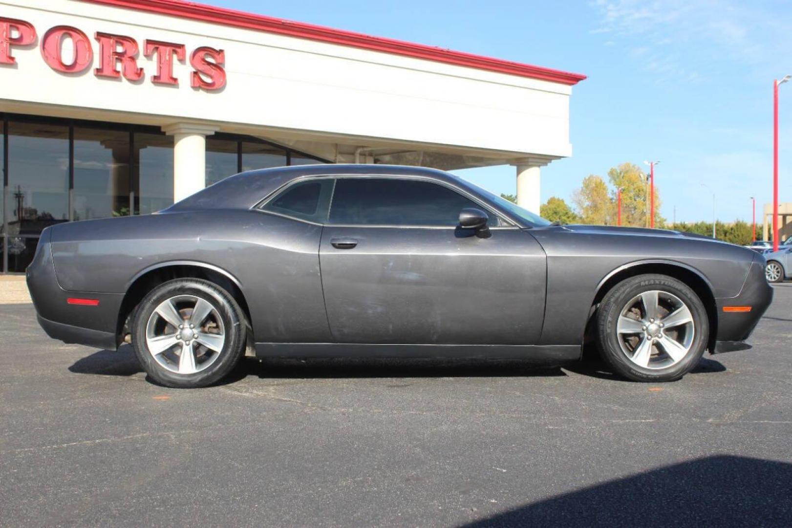 2015 Gray Dodge Challenger SXT (2C3CDZAG8FH) with an 3.6L V6 DOHC 24V engine, 5-Speed Automatic transmission, located at 4301 NW 39th , Oklahoma City, OK, 73112, (405) 949-5600, 35.512135, -97.598671 - NO DRIVERS LICENCE NO-FULL COVERAGE INSURANCE-NO CREDIT CHECK. COME ON OVER TO SUPERSPORTS AND TAKE A LOOK AND TEST DRIVE. PLEASE GIVE US A CALL AT (405) 949-5600. NO LICENSIA DE MANEJAR- NO SEGURO DE COBERTURA TOTAL- NO VERIFICACCION DE CREDITO. POR FAVOR VENGAN A SUPERSPORTS, ECHE UN - Photo#3