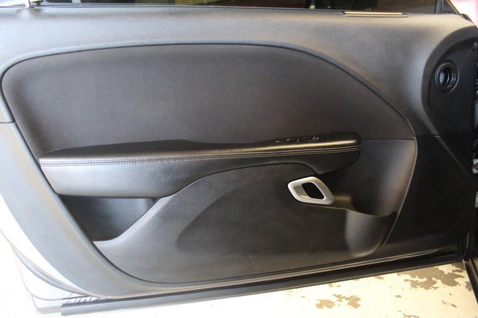 2015 Gray Dodge Challenger SXT (2C3CDZAG8FH) with an 3.6L V6 DOHC 24V engine, 5-Speed Automatic transmission, located at 4301 NW 39th , Oklahoma City, OK, 73112, (405) 949-5600, 35.512135, -97.598671 - NO DRIVERS LICENCE NO-FULL COVERAGE INSURANCE-NO CREDIT CHECK. COME ON OVER TO SUPERSPORTS AND TAKE A LOOK AND TEST DRIVE. PLEASE GIVE US A CALL AT (405) 949-5600. NO LICENSIA DE MANEJAR- NO SEGURO DE COBERTURA TOTAL- NO VERIFICACCION DE CREDITO. POR FAVOR VENGAN A SUPERSPORTS, ECHE UN - Photo#12
