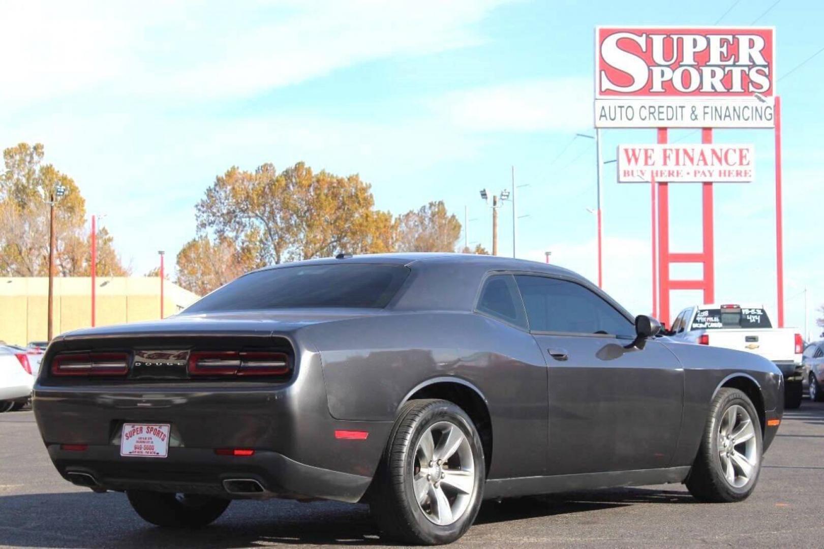 2015 Gray Dodge Challenger SXT (2C3CDZAG8FH) with an 3.6L V6 DOHC 24V engine, 5-Speed Automatic transmission, located at 4301 NW 39th , Oklahoma City, OK, 73112, (405) 949-5600, 35.512135, -97.598671 - NO DRIVERS LICENCE -NO FULL COVERAGE INSURANCE - NO CREDIT CHECK. COME ON OVER TO SUPERSPORTS, TAKE A LOOK AND TEST DRIVE. PLEASE GIVE US A CALL AT (405) 949-5600. NO LICENCIA DE CONDUCIR - NO SEGURO DE COBERTURA TOTAL - NO VERIFICACION DE CREDITO. VISITENOS EN SUPERSPORTS, MIRE NUESTRO - Photo#4