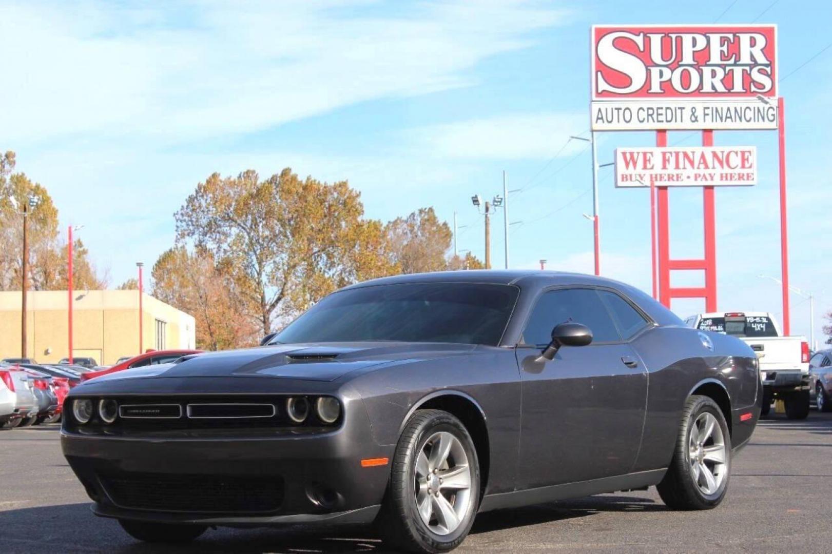 2015 Gray Dodge Challenger SXT (2C3CDZAG8FH) with an 3.6L V6 DOHC 24V engine, 5-Speed Automatic transmission, located at 4301 NW 39th , Oklahoma City, OK, 73112, (405) 949-5600, 35.512135, -97.598671 - NO DRIVERS LICENCE -NO FULL COVERAGE INSURANCE - NO CREDIT CHECK. COME ON OVER TO SUPERSPORTS, TAKE A LOOK AND TEST DRIVE. PLEASE GIVE US A CALL AT (405) 949-5600. NO LICENCIA DE CONDUCIR - NO SEGURO DE COBERTURA TOTAL - NO VERIFICACION DE CREDITO. VISITENOS EN SUPERSPORTS, MIRE NUESTRO - Photo#5