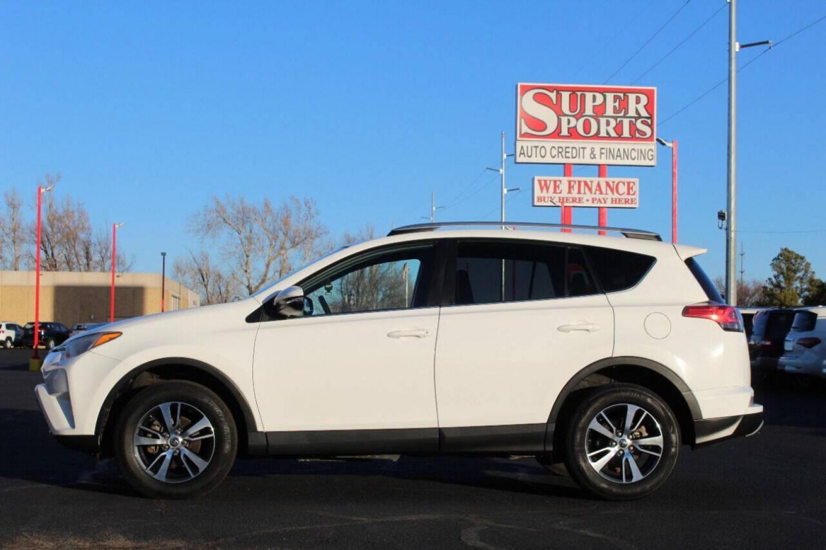 2016 White Toyota RAV4 XLE AWD (2T3RFREV1GW) with an 2.5L L4 DOHC 16V engine, 6A transmission, located at 4301 NW 39th , Oklahoma City, OK, 73112, (405) 949-5600, 35.512135, -97.598671 - NO DRIVERS LICENSE - NO FULL COVERAGE INSURANCE - NO CREDIT CHECK. COME ON OVER TO SUPERSPORTS AND TAKE A LOOK AND TEST DRIVE. PLEASE GIVE US A CALL AT (405) 949-5600. NO LICENCIA DE MANEJAR - NO SEGURO DE COBERTURA TOTAL - NO VERIFICACION DE CREDITO. POR FAVOR VENGAN A SUPERSPORTS, ECH - Photo#7