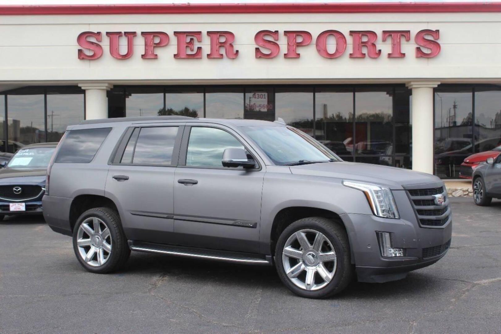 2017 Pewter Cadillac Escalade Luxury 4WD (1GYS4BKJ7HR) with an 6.2L V8 OHV 16V FFV engine, 8A transmission, located at 4301 NW 39th , Oklahoma City, OK, 73112, (405) 949-5600, 35.512135, -97.598671 - NO DRIVERS LICENCE NO-FULL COVERAGE INSURANCE-NO CREDIT CHECK. COME ON OVER TO SUPERSPORTS AND TAKE A LOOK AND TEST DRIVE. PLEASE GIVE US A CALL AT (405) 949-5600. NO LICENSIA DE MANEJAR- NO SEGURO DE COBERTURA TOTAL- NO VERIFICACCION DE CREDITO. POR FAVOR VENGAN A SUPERSPORTS, ECHE UN - Photo#2