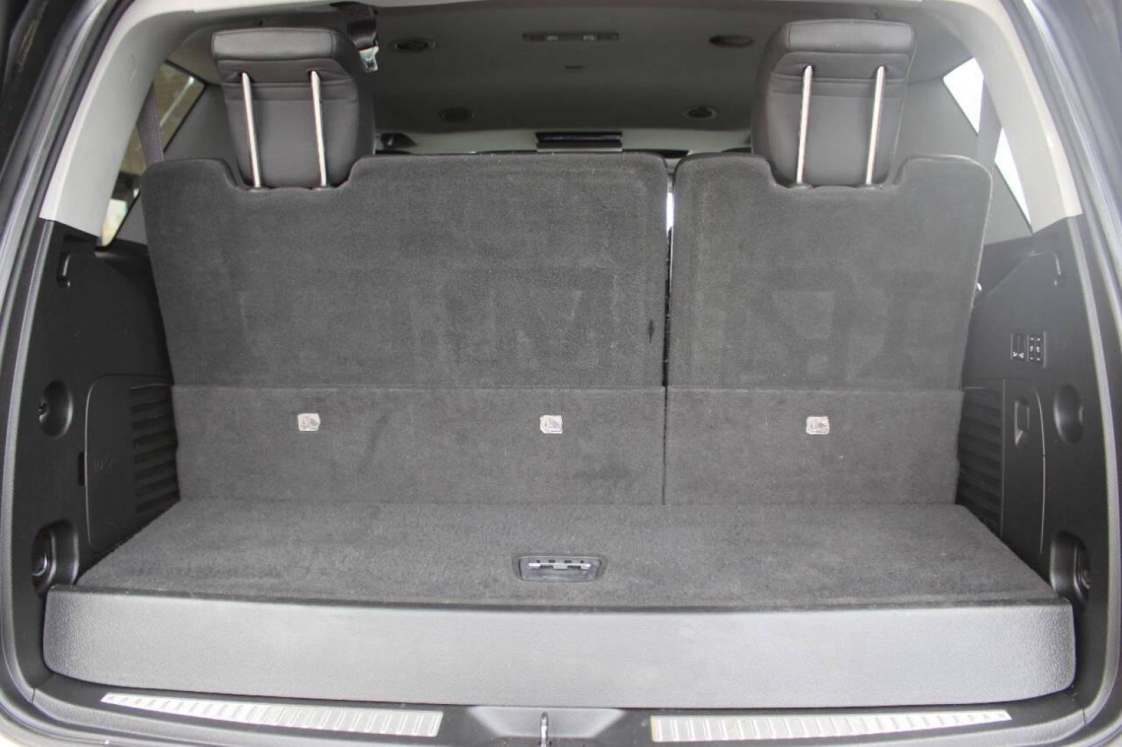 2017 Pewter Cadillac Escalade Luxury 4WD (1GYS4BKJ7HR) with an 6.2L V8 OHV 16V FFV engine, 8A transmission, located at 4301 NW 39th , Oklahoma City, OK, 73112, (405) 949-5600, 35.512135, -97.598671 - NO DRIVERS LICENCE NO-FULL COVERAGE INSURANCE-NO CREDIT CHECK. COME ON OVER TO SUPERSPORTS AND TAKE A LOOK AND TEST DRIVE. PLEASE GIVE US A CALL AT (405) 949-5600. NO LICENSIA DE MANEJAR- NO SEGURO DE COBERTURA TOTAL- NO VERIFICACCION DE CREDITO. POR FAVOR VENGAN A SUPERSPORTS, ECHE UN - Photo#13