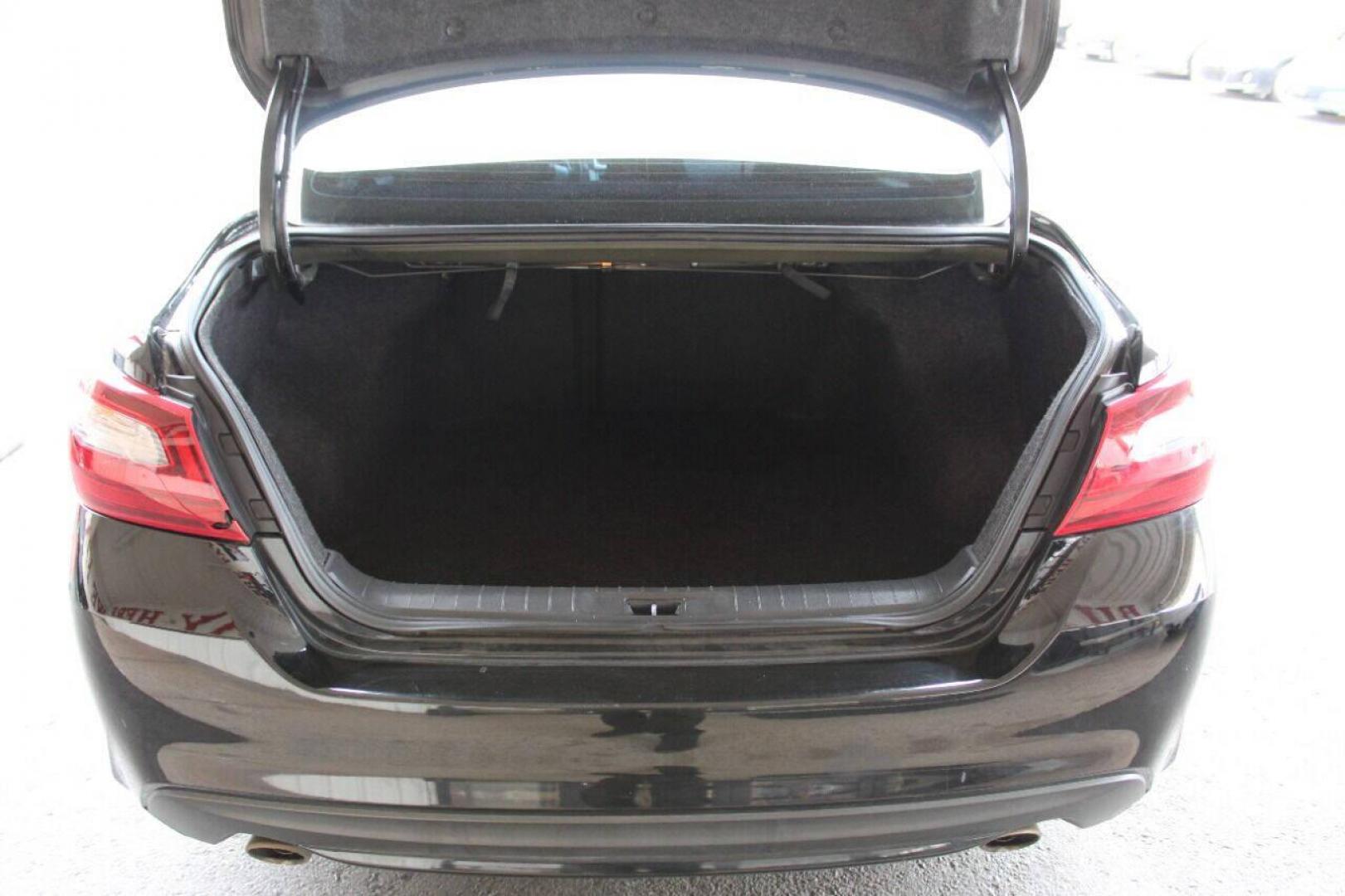 2017 Black Nissan Altima 2.5 S (1N4AL3AP3HC) with an 2.5L L4 DOHC 16V engine, CVT transmission, located at 4301 NW 39th , Oklahoma City, OK, 73112, (405) 949-5600, 35.512135, -97.598671 - NO DRIVERS LICENCE NO-FULL COVERAGE INSURANCE-NO CREDIT CHECK. COME ON OVER TO SUPERSPORTS AND TAKE A LOOK AND TEST DRIVE PLEASE GIVE US A CALL AT (405) 949-5600. NO LICENSIA DE MANEJAR- NO SEGURO DE COBERTURA TOTAL- NO VERIFICACCION DE CREDITO. POR FAVOR VENGAN A SUPERSPORTS, E - Photo#9