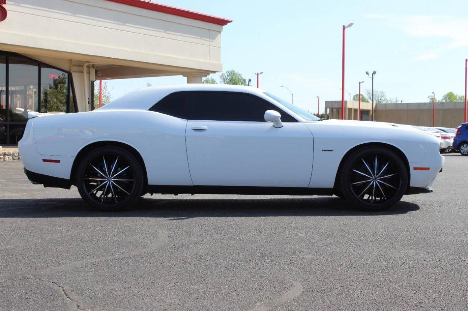 2017 White Dodge Challenger R/T Plus (2C3CDZBTXHH) with an 5.7L V8 OHV 16V engine, Automatic 8-Speed transmission, located at 4301 NW 39th , Oklahoma City, OK, 73112, (405) 949-5600, 35.512135, -97.598671 - NO DRIVERS LICENCE NO-FULL COVERAGE INSURANCE-NO CREDIT CHECK. COME ON OVER TO SUPERSPORTS AND TAKE A LOOK AND TEST DRIVE. PLEASE GIVE US A CALL AT (405) 949-5600. NO LICENSIA DE MANEJAR- NO SEGURO DE COBERTURA TOTAL- NO VERIFICACCION DE CREDITO. POR FAVOR VENGAN A SUPERSPORTS, ECHE U - Photo#3