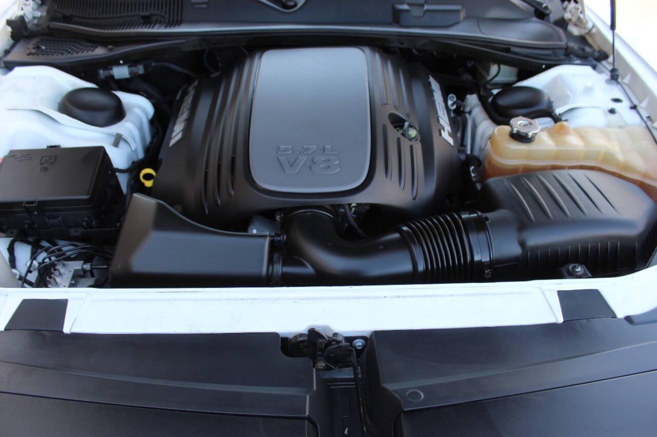 2017 White Dodge Challenger R/T Plus (2C3CDZBTXHH) with an 5.7L V8 OHV 16V engine, Automatic 8-Speed transmission, located at 4301 NW 39th , Oklahoma City, OK, 73112, (405) 949-5600, 35.512135, -97.598671 - Photo#7