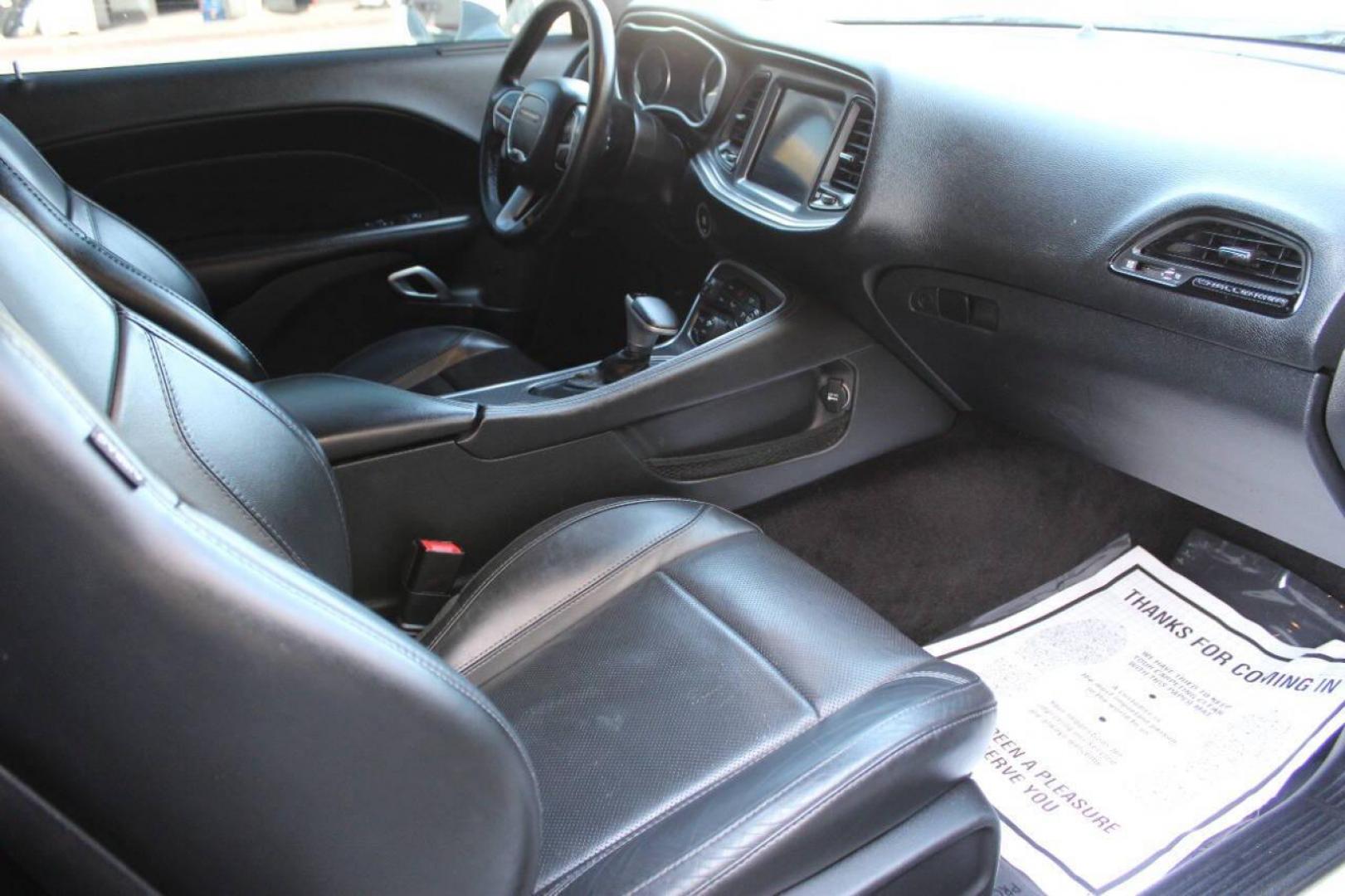 2017 White Dodge Challenger R/T Plus (2C3CDZBTXHH) with an 5.7L V8 OHV 16V engine, Automatic 8-Speed transmission, located at 4301 NW 39th , Oklahoma City, OK, 73112, (405) 949-5600, 35.512135, -97.598671 - NO DRIVERS LICENCE NO-FULL COVERAGE INSURANCE-NO CREDIT CHECK. COME ON OVER TO SUPERSPORTS AND TAKE A LOOK AND TEST DRIVE. PLEASE GIVE US A CALL AT (405) 949-5600. NO LICENSIA DE MANEJAR- NO SEGURO DE COBERTURA TOTAL- NO VERIFICACCION DE CREDITO. POR FAVOR VENGAN A SUPERSPORTS, ECHE U - Photo#9