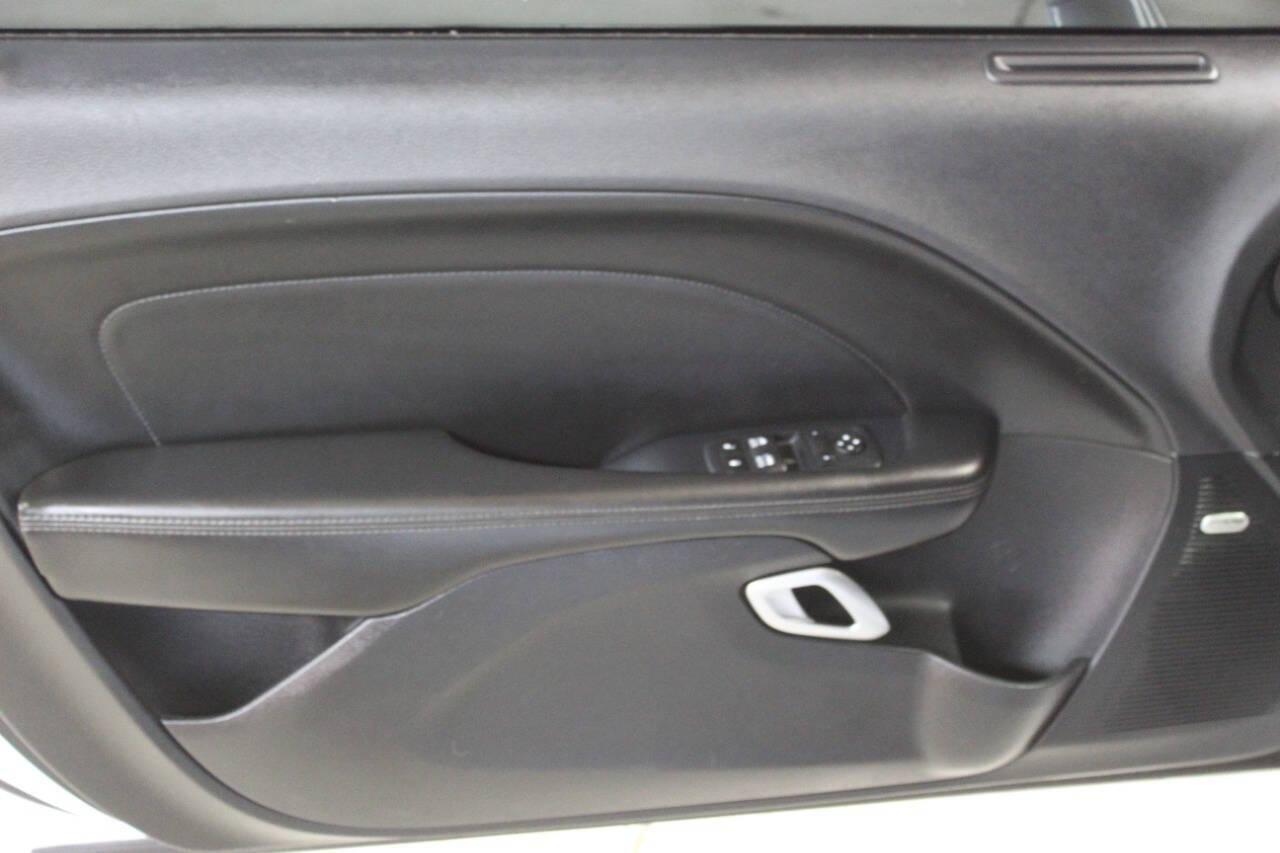 2017 White Dodge Challenger R/T Plus (2C3CDZBTXHH) with an 5.7L V8 OHV 16V engine, Automatic 8-Speed transmission, located at 4301 NW 39th , Oklahoma City, OK, 73112, (405) 949-5600, 35.512135, -97.598671 - Photo#14