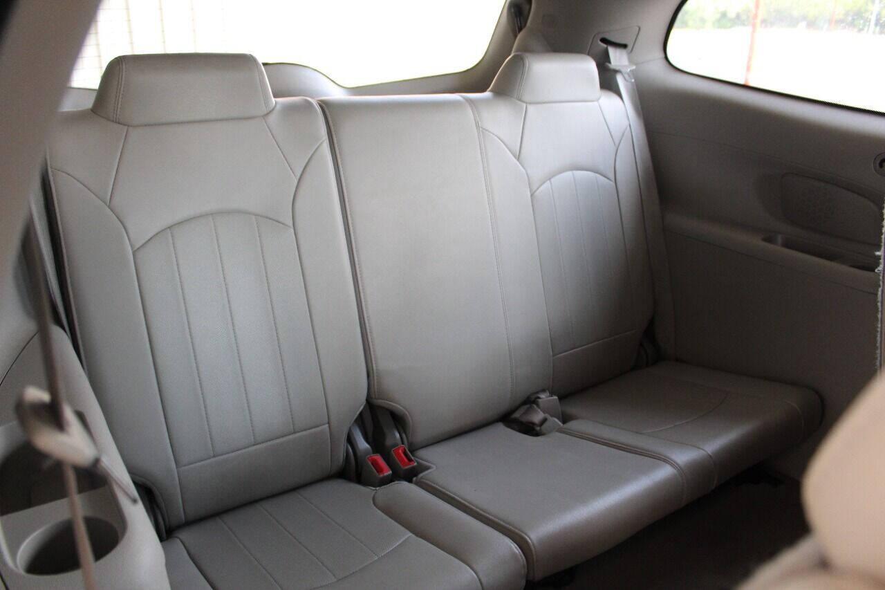 2016 White Buick Enclave Leather FWD (5GAKRBKD9GJ) with an 3.6L V6 3.6L V6 engine, Automatic 6-Speed transmission, located at 4301 NW 39th , Oklahoma City, OK, 73112, (405) 949-5600, 35.512135, -97.598671 - NO DRIVERS LICENCE NO - FULL COVERAGE INSURANCE-NO CREDIT CHECK. COME ON OVER TO SUPER SPORTS AND TAKE A LOOK AND TEST DRIVE PLEASE GIVE US A CALL AT (405) 949-5600. NO LICENCIA DE MANEJAR - NO SEGURO DE COBERTURA TOTAL - NO VERIFICACION DE CREDITO. POR FAVOR VENGAN A SUPERSPORTS, ECHE - Photo#12