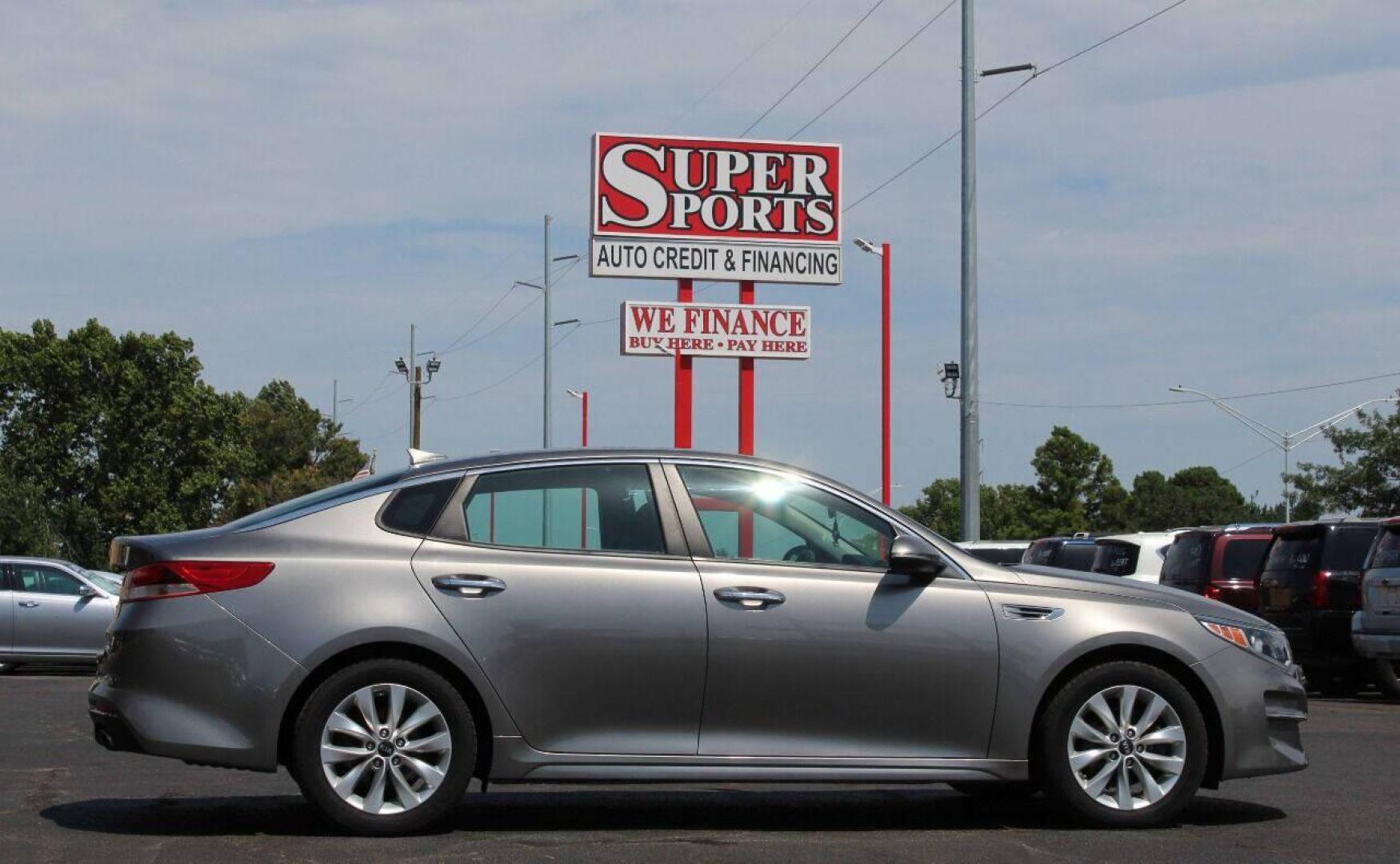 2017 Gray Kia Optima LX (5XXGT4L30HG) with an 2.4L L4 DOHC 16V engine, 6A transmission, located at 4301 NW 39th , Oklahoma City, OK, 73112, (405) 949-5600, 35.512135, -97.598671 - NO DRIVERS LICENCE NO-FULL COVERAGE INSURANCE-NO CREDIT CHECK. COME ON OVER TO SUPERSPORTS AND TAKE A LOOK AND TEST DRIVE. PLEASE GIVE US A CALL AT (405) 949-5600. NO LICENSIA DE MANEJAR- NO SEGURO DE COBERTURA TOTAL- NO VERIFICACCION DE CREDITO. POR FAVOR VENGAN A SUPERSPORTS, ECHE UN - Photo#3