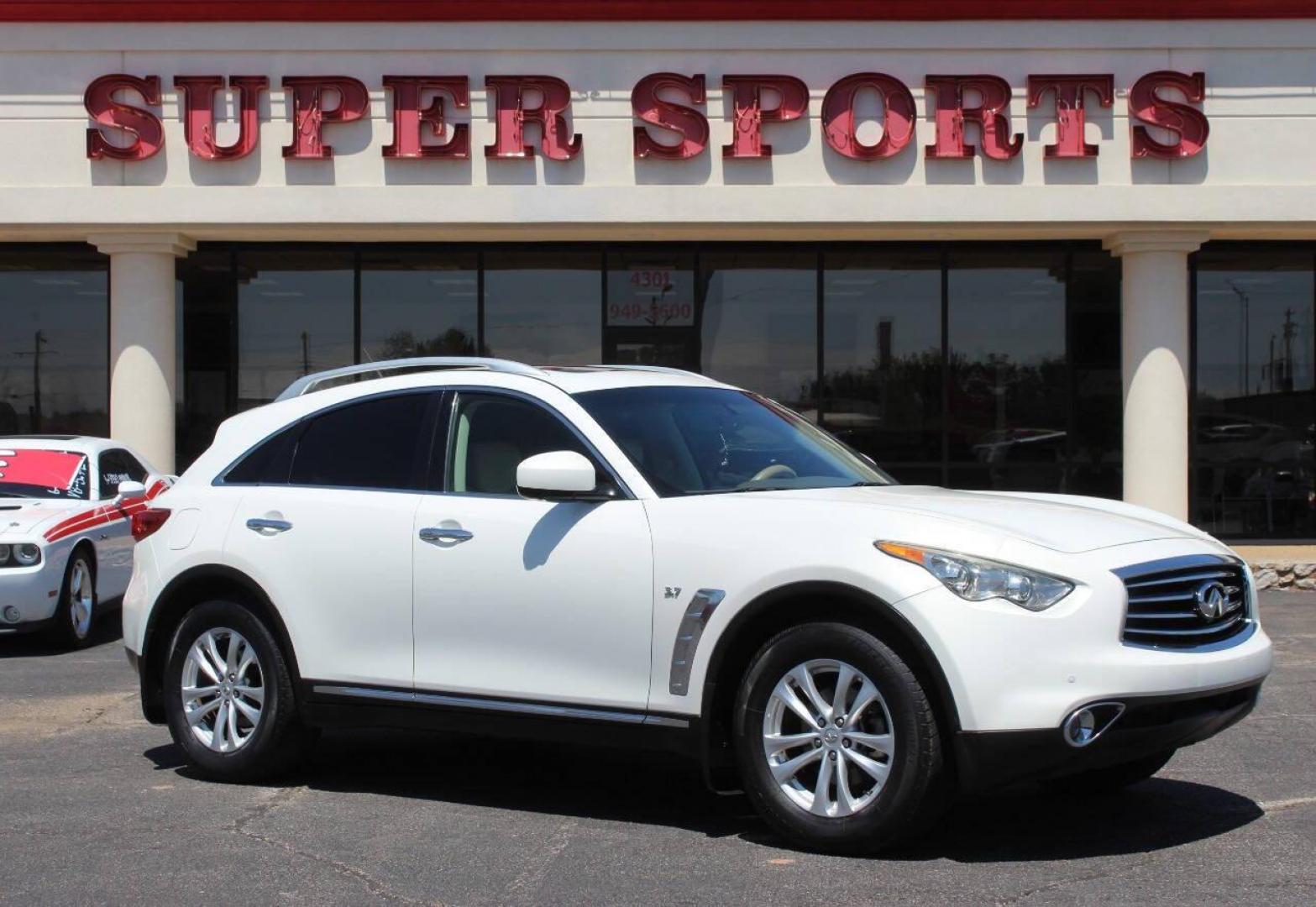 2015 White Infiniti QX70 Base (JN8CS1MU7FM) with an 3.7L V6 DOHC 24V engine, 7-Speed Automatic transmission, located at 4301 NW 39th , Oklahoma City, OK, 73112, (405) 949-5600, 35.512135, -97.598671 - NO DRIVERS LICENCE NO-FULL COVERAGE INSURANCE-NO CREDIT CHECK. COME ON OVER TO SUPERSPORTS AND TAKE A LOOK AND TEST DRIVE. PLEASE GIVE US A CALL AT (405) 949-5600. NO LICENSIA DE MANEJAR- NO SEGURO DE COBERTURA TOTAL- NO VERIFICACCION DE CREDITO. POR FAVOR VENGAN A SUPERSPORTS, ECHE UN - Photo#2
