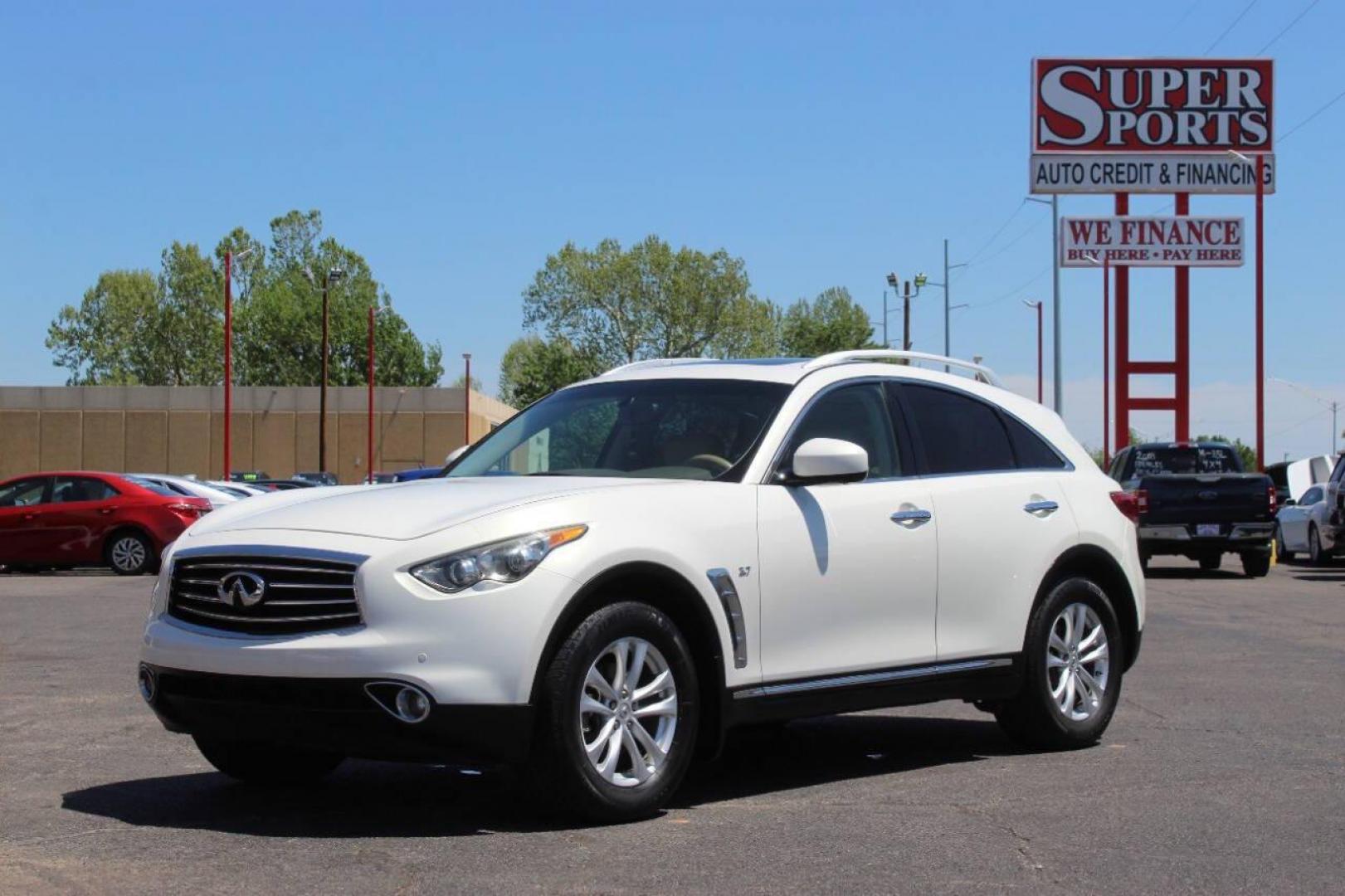 2015 White Infiniti QX70 Base (JN8CS1MU7FM) with an 3.7L V6 DOHC 24V engine, 7-Speed Automatic transmission, located at 4301 NW 39th , Oklahoma City, OK, 73112, (405) 949-5600, 35.512135, -97.598671 - NO DRIVERS LICENCE NO-FULL COVERAGE INSURANCE-NO CREDIT CHECK. COME ON OVER TO SUPERSPORTS AND TAKE A LOOK AND TEST DRIVE. PLEASE GIVE US A CALL AT (405) 949-5600. NO LICENSIA DE MANEJAR- NO SEGURO DE COBERTURA TOTAL- NO VERIFICACCION DE CREDITO. POR FAVOR VENGAN A SUPERSPORTS, ECHE UN - Photo#7
